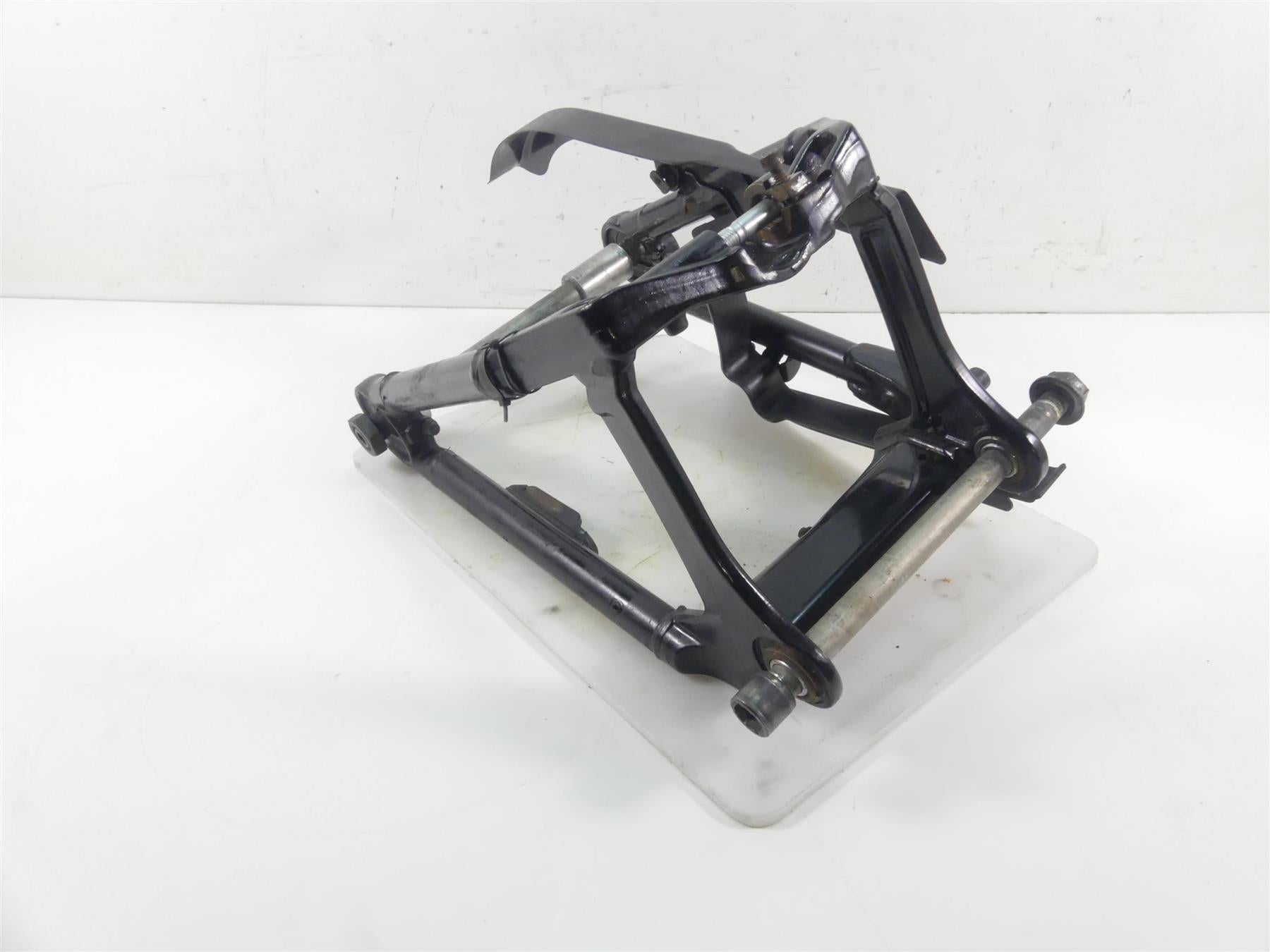 2019 Harley Softail FLSB Sport Glide Swingarm Swing Arm & Guards 47400099BHP {{ shop.shopifyCountryName }} - Mototech271