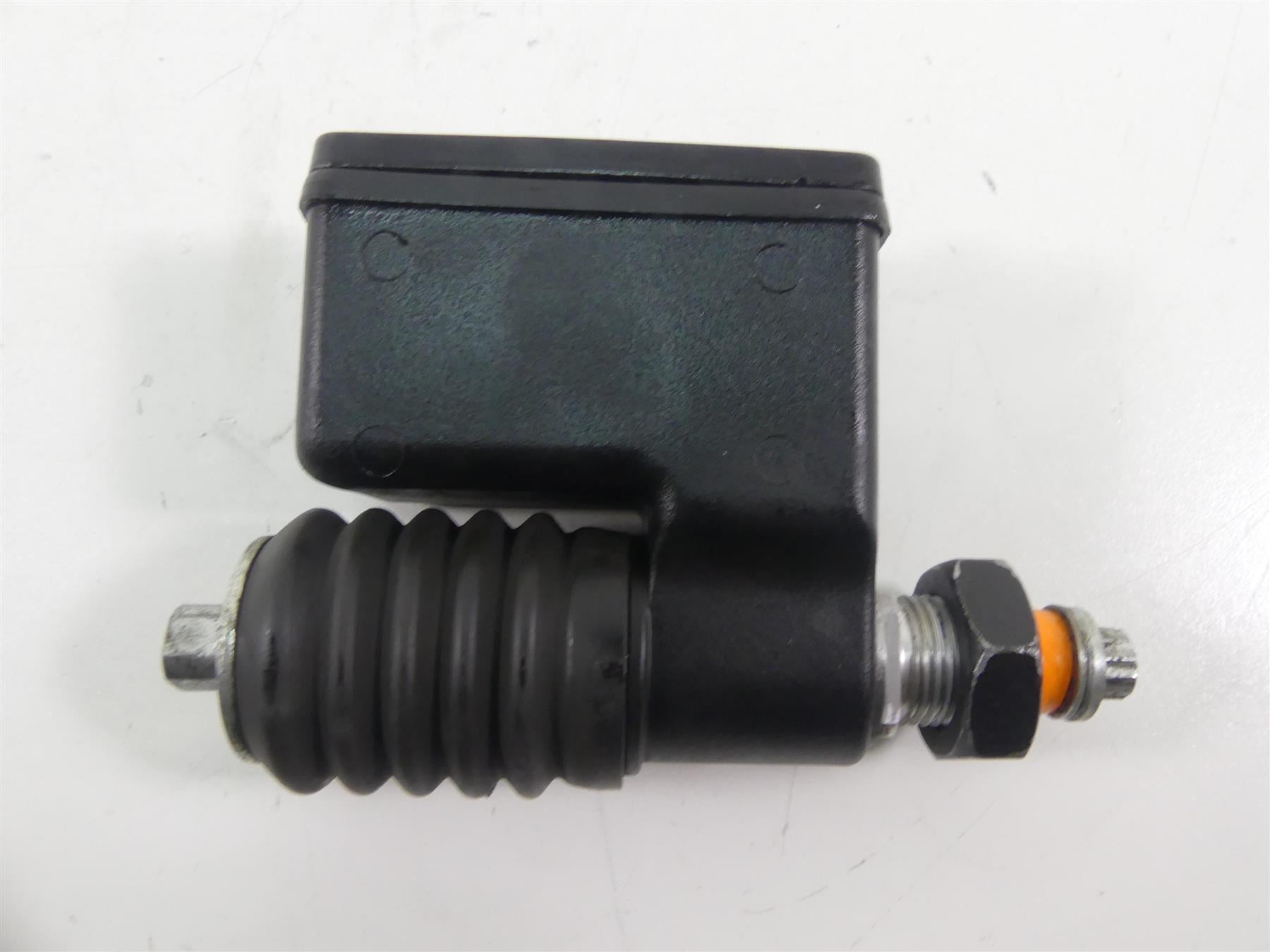 2003 Harley Dyna 100TH FXDL Low Rider Rear Brake Master Cylinder 42474-90C {{ shop.shopifyCountryName }} - Mototech271