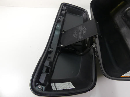 2016 Harley Touring FLHTP Electra Glide Right Saddle Bag Vivid Black 90200412 {{ shop.shopifyCountryName }} - Mototech271