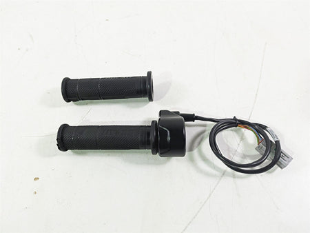 2015 Ducati Hypermotard 821 SP Ride By Wire Throttle Grip Set 66020031E {{ shop.shopifyCountryName }} - Mototech271