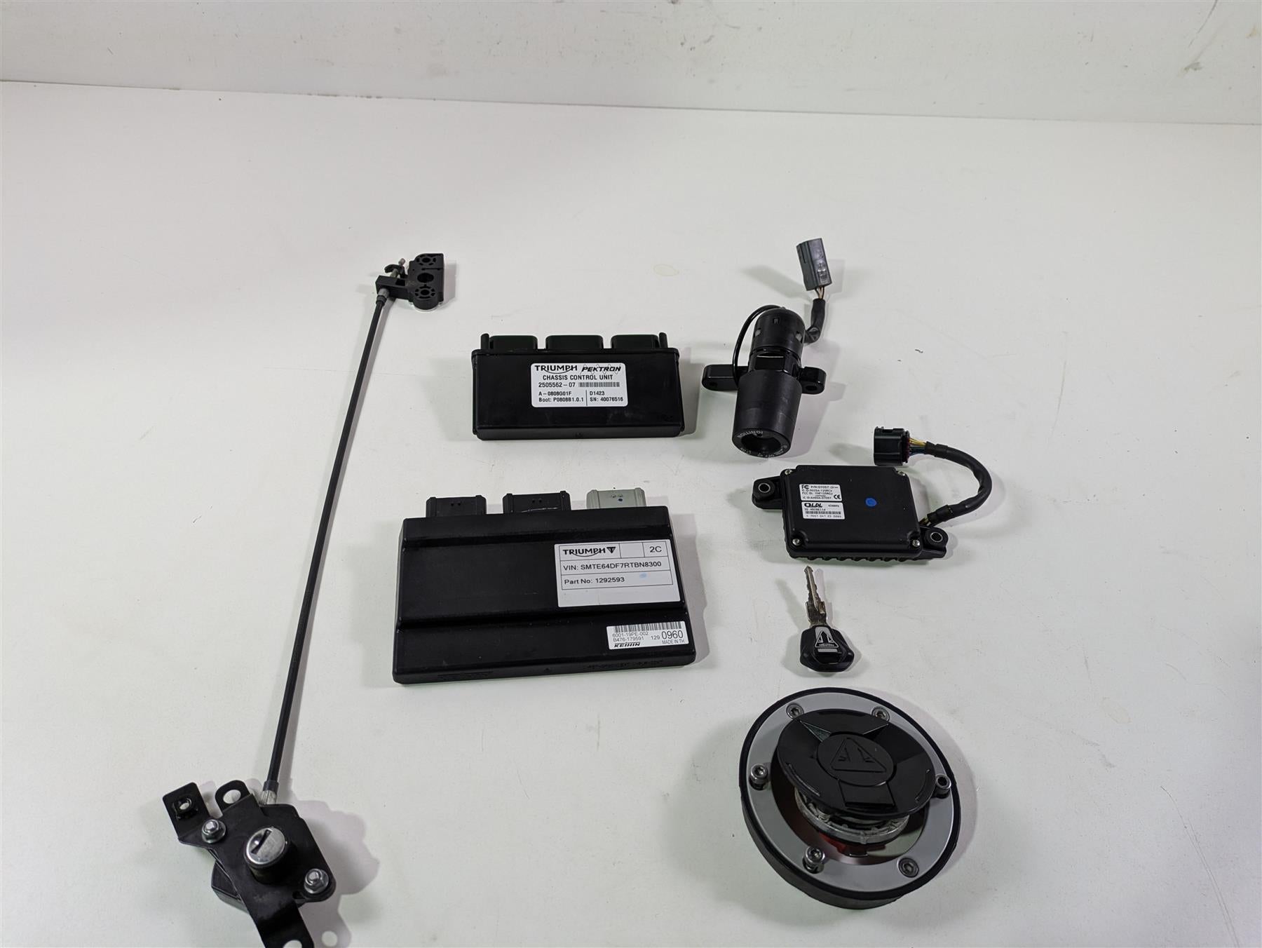 2024 Triumph Tiger 900 GT Ignition Switch Cdi Key 434MHz Immobilizer T2505562 {{ shop.shopifyCountryName }} - Mototech271