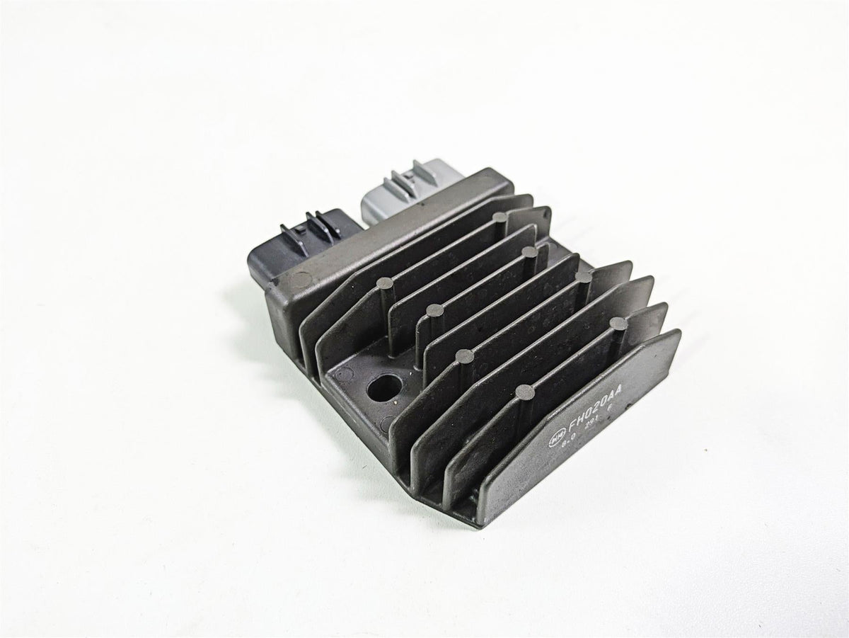 2019 Ducati Supersport 939 S Rectifier Voltage Regulator FH020AA 54040301B {{ shop.shopifyCountryName }} - Mototech271