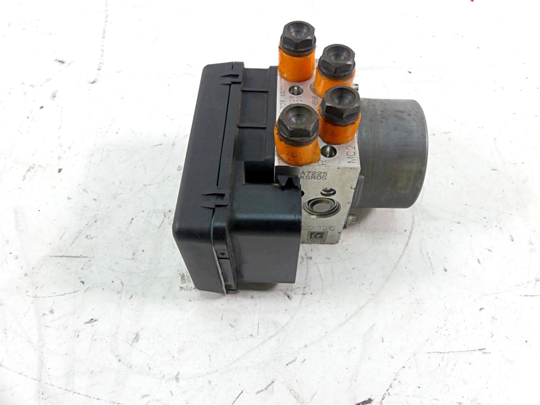 2013 Ducati Diavel Red Abs Brake Pump Module Unit 542a0284A {{ shop.shopifyCountryName }} - Mototech271