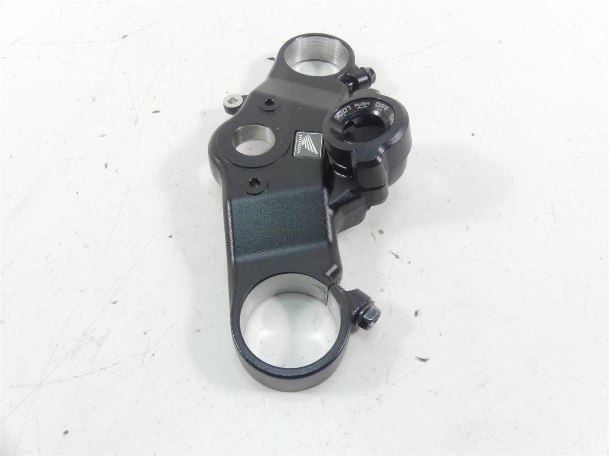2021 Honda CBR600RR Upper Triple Tree Steering Clamp 53300-MJC-A00 {{ shop.shopifyCountryName }} - Mototech271