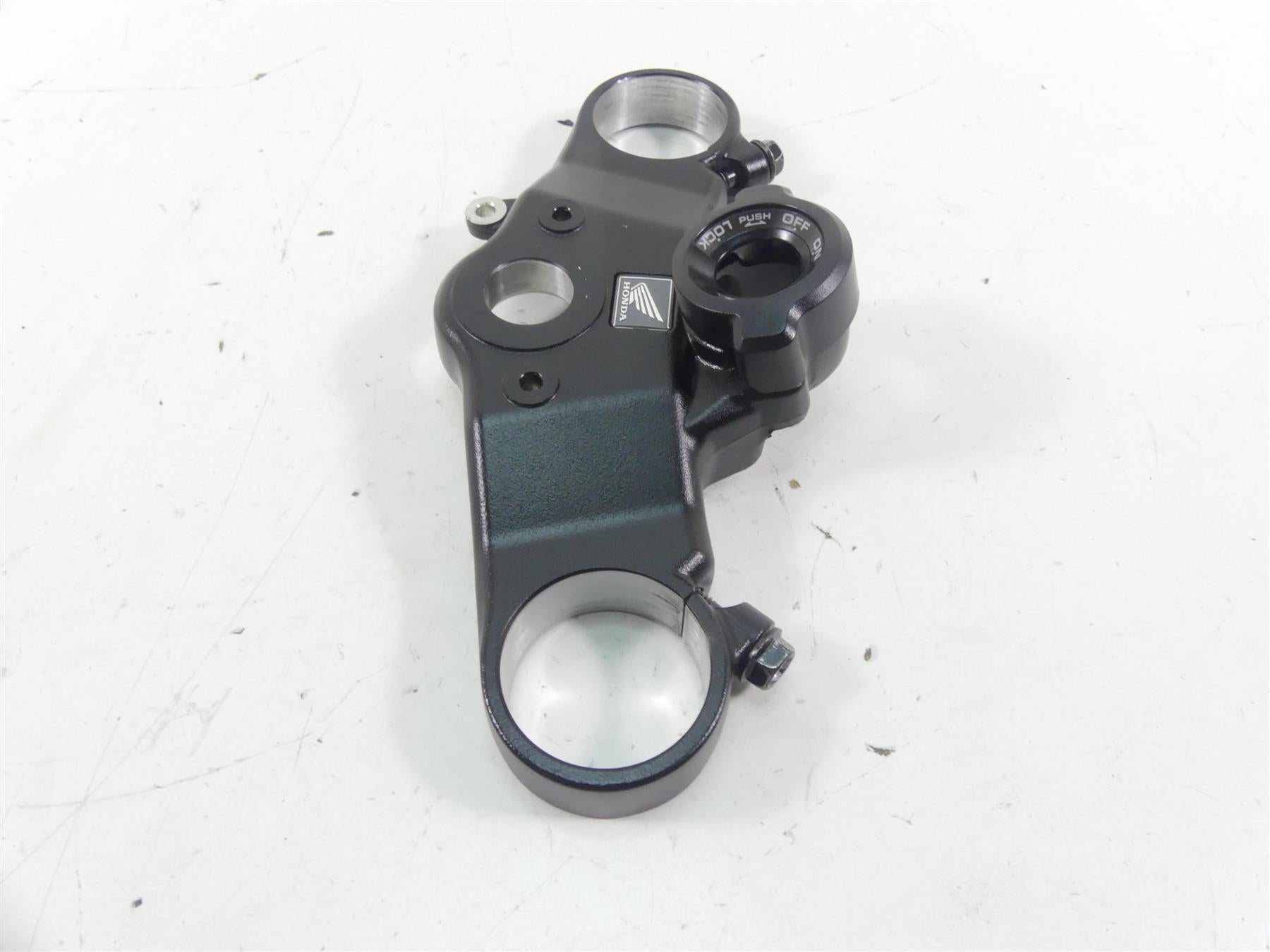2021 Honda CBR600RR Upper Triple Tree Steering Clamp 53300-MJC-A00 {{ shop.shopifyCountryName }} - Mototech271