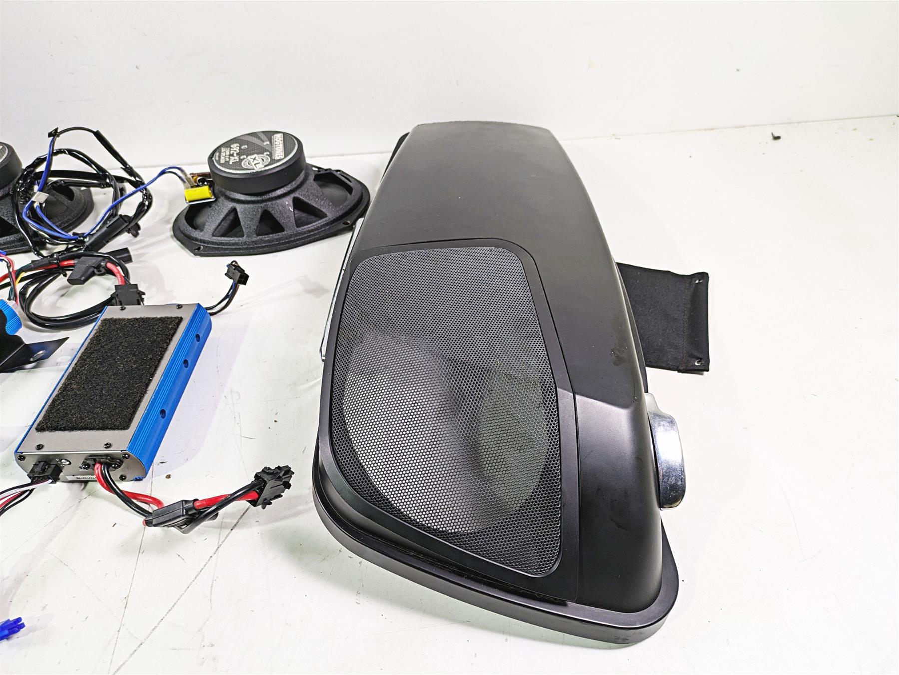 2014 -UP Harley Touring Hogtunes Rear Speaker Amp & Saddle Bag Lid Set REV225 692-XL {{ shop.shopifyCountryName }} - Mototech271