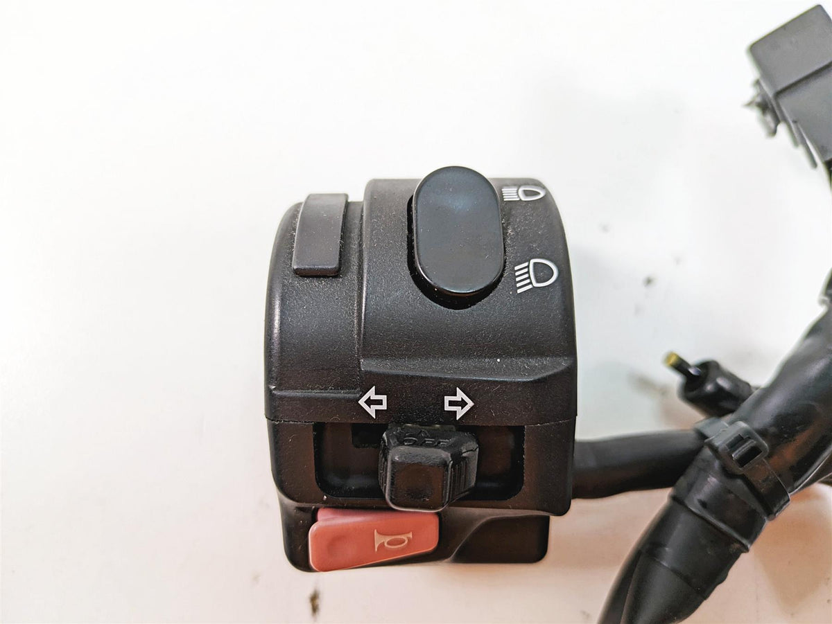 2012 Triumph Tiger 800XC ABS Left Hand Turn Signal Control Switch T2504519 {{ shop.shopifyCountryName }} - Mototech271