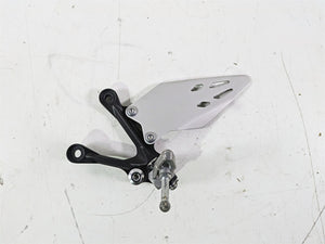 2024 Kawasaki ZX6R ZX636 Ninja Left Foot Peg + Mount & Guard 35063-0160-18R | Mototech271