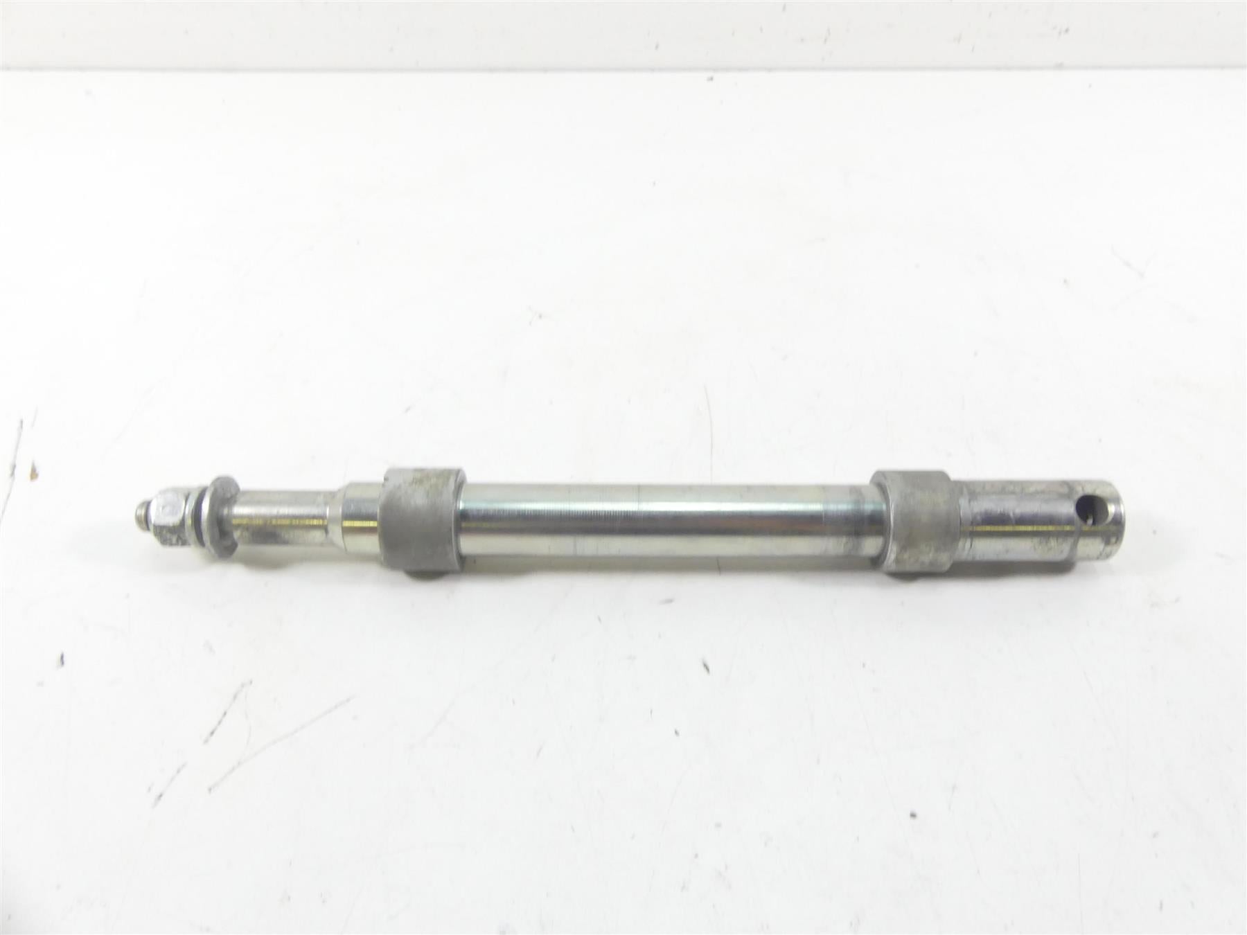 2002 Harley Touring FLHRCI Road King Front 1" Axle Wheel Spindle 43364-00 {{ shop.shopifyCountryName }} - Mototech271
