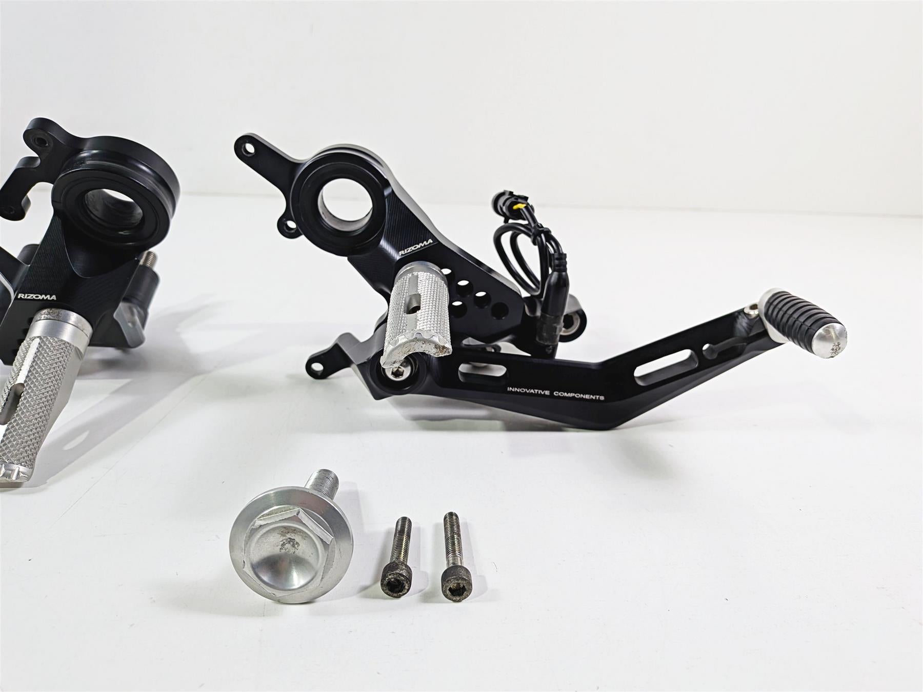 2008 Ducati Hypermotard 1100 S Rizoma Rearset Foot Peg & Pedal Set PE208-01-Mototech271