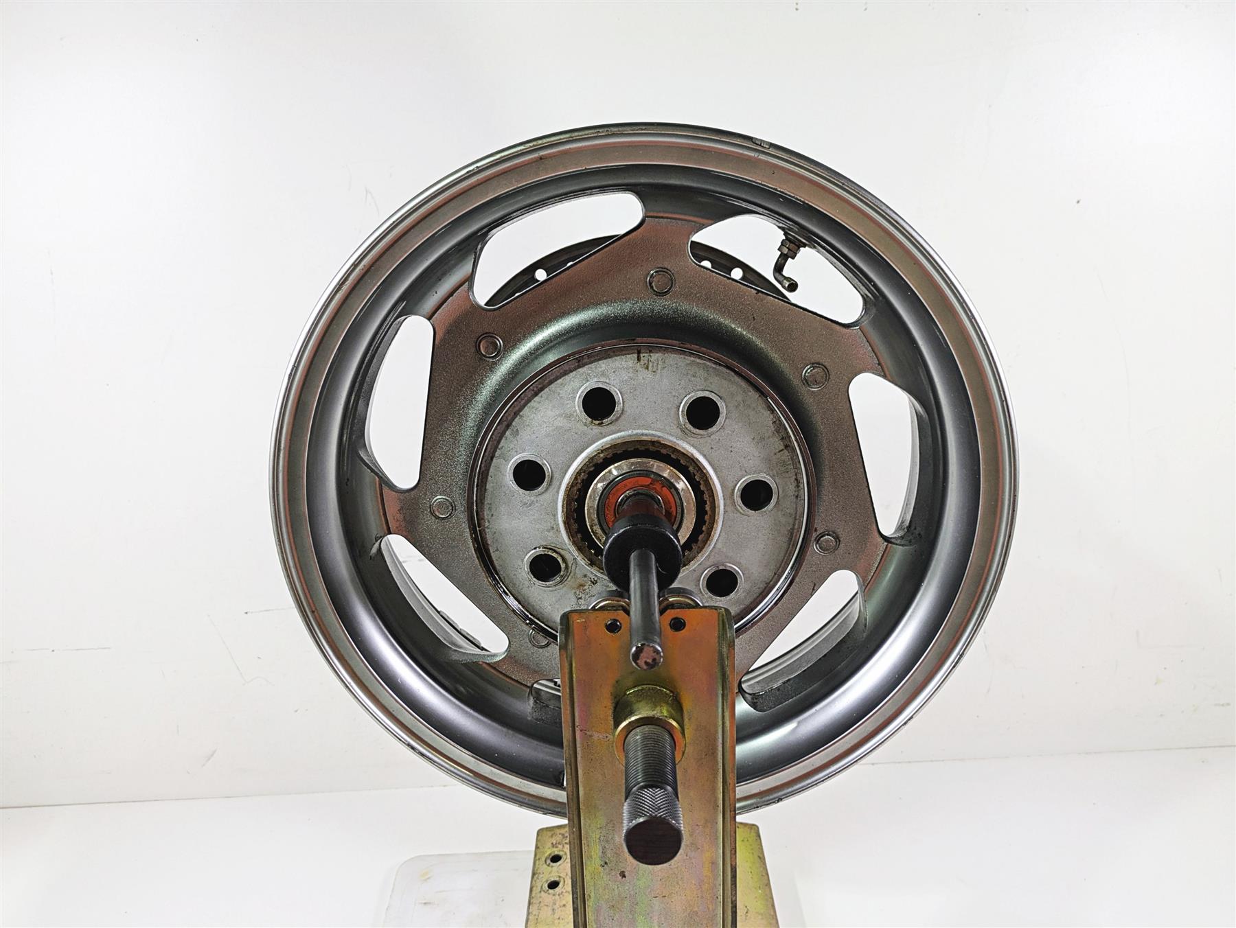 2008 Kawasaki VN1600 Vulcan Nomad Straight 16x4.5 Rear Wheel Rim 41073-0032 {{ shop.shopifyCountryName }} - Mototech271