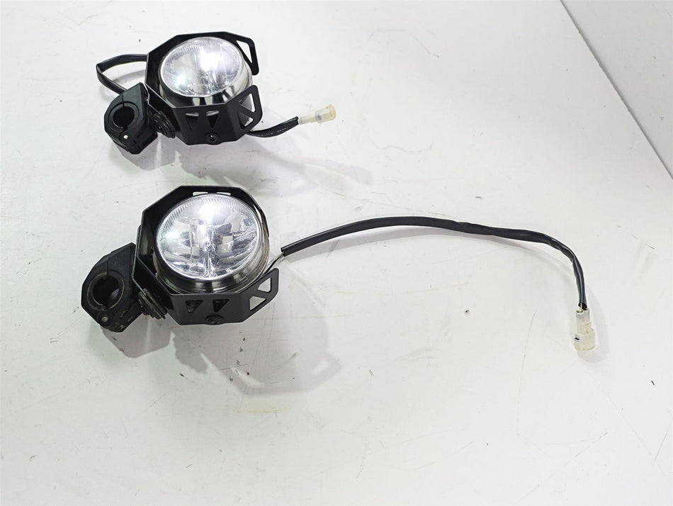 2020 Suzuki V-Strom 1050 XT Fog Light Spot Lamp Set 99000-990D2-220 {{ shop.shopifyCountryName }} - Mototech271