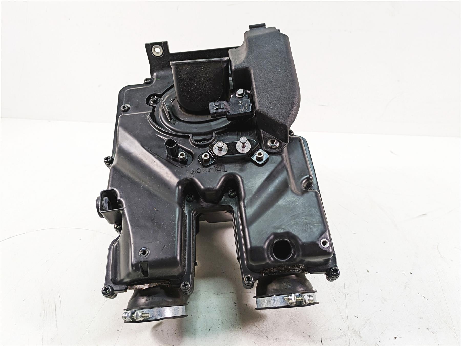2011 Triumph America Air Cleaner Breather Box & Covers T2208750 T2208495 {{ shop.shopifyCountryName }} - Mototech271