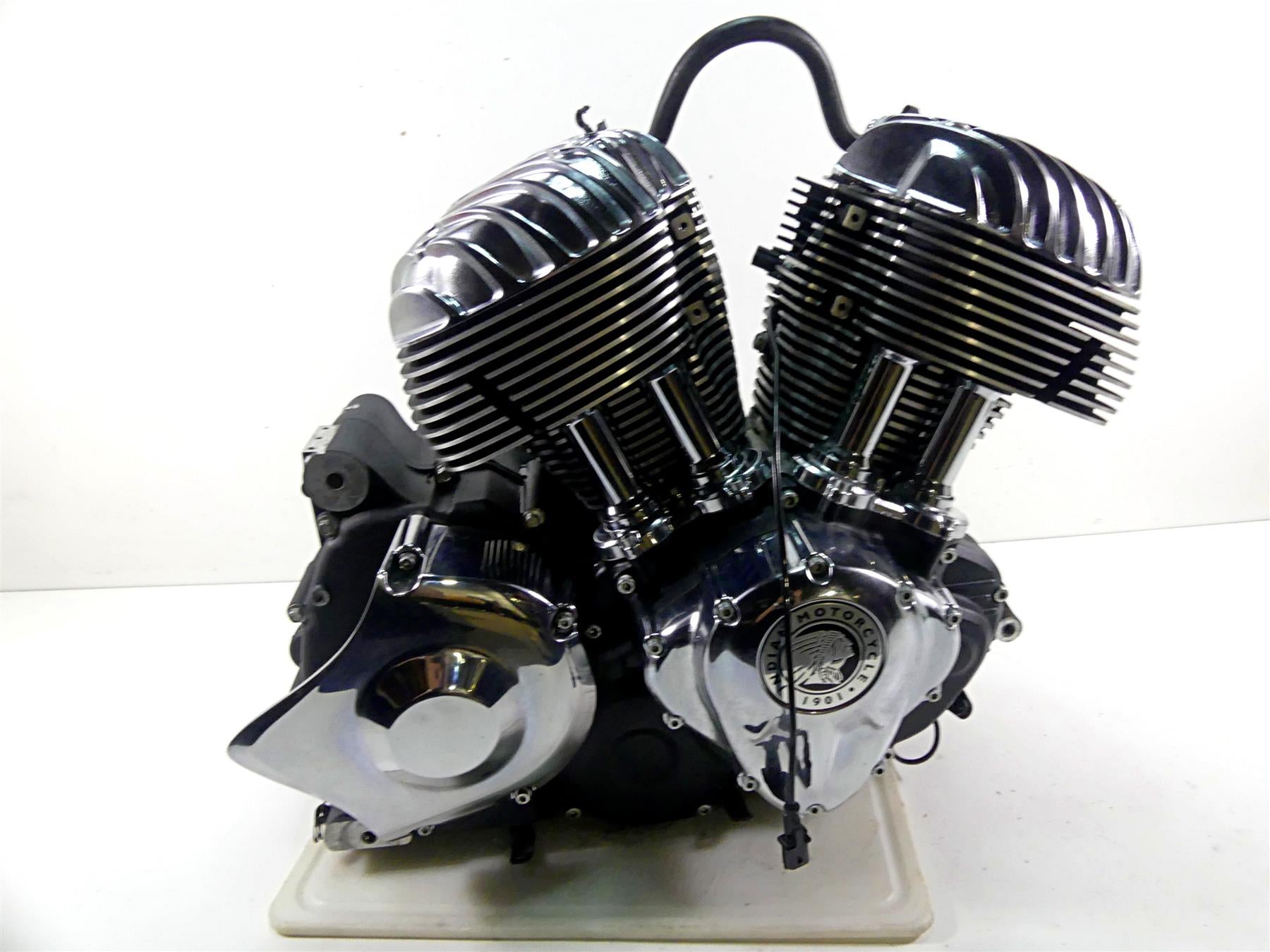 2019 Indian Chieftain Classic Running Engine 111ci Thunderstroke - Video 1205727 {{ shop.shopifyCountryName }} - Mototech271