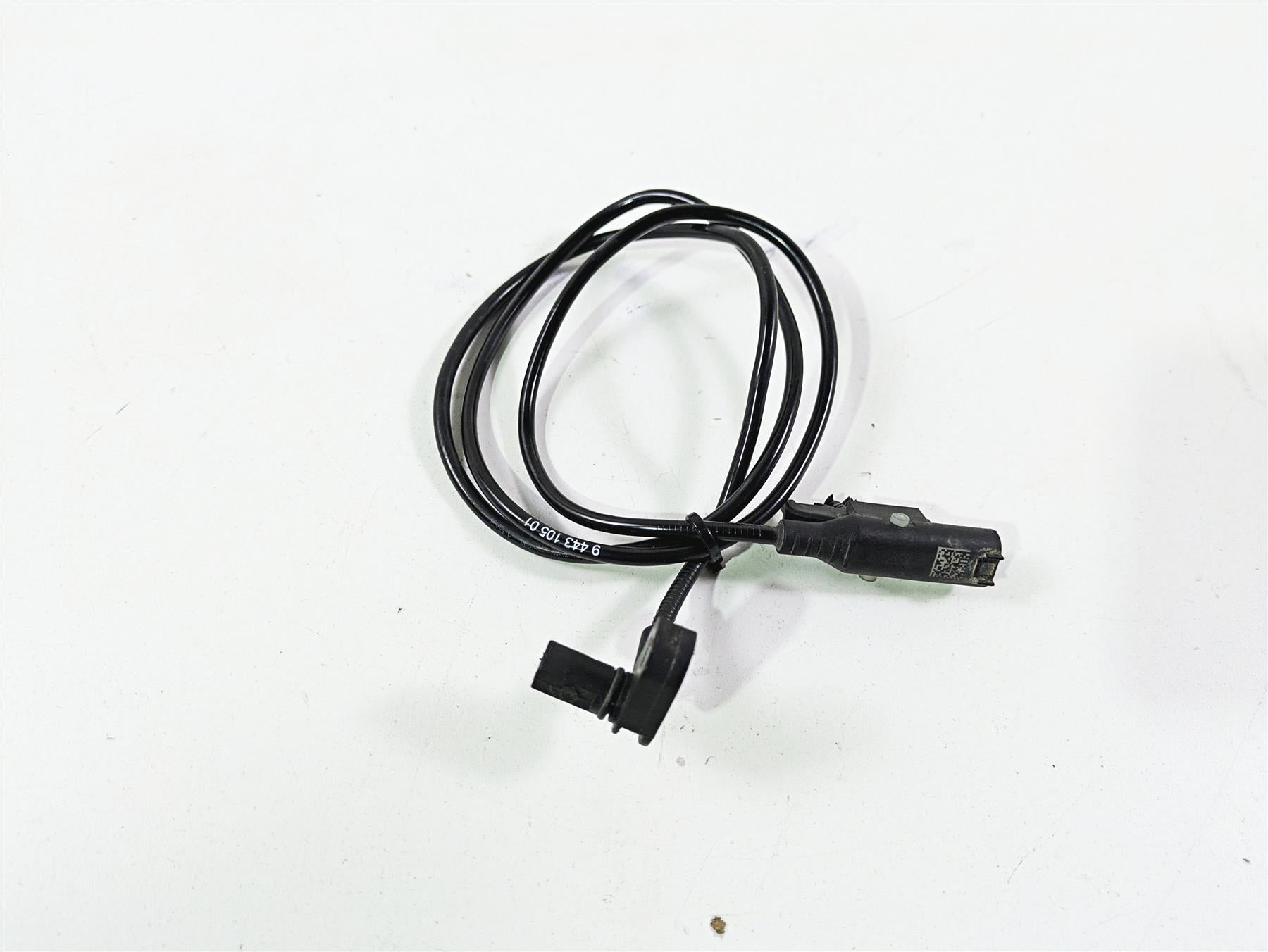 2021 BMW R1250GS K51 Adv Front Abs Brake Wheel Speed Sensor 34529443105 {{ shop.shopifyCountryName }} - Mototech271