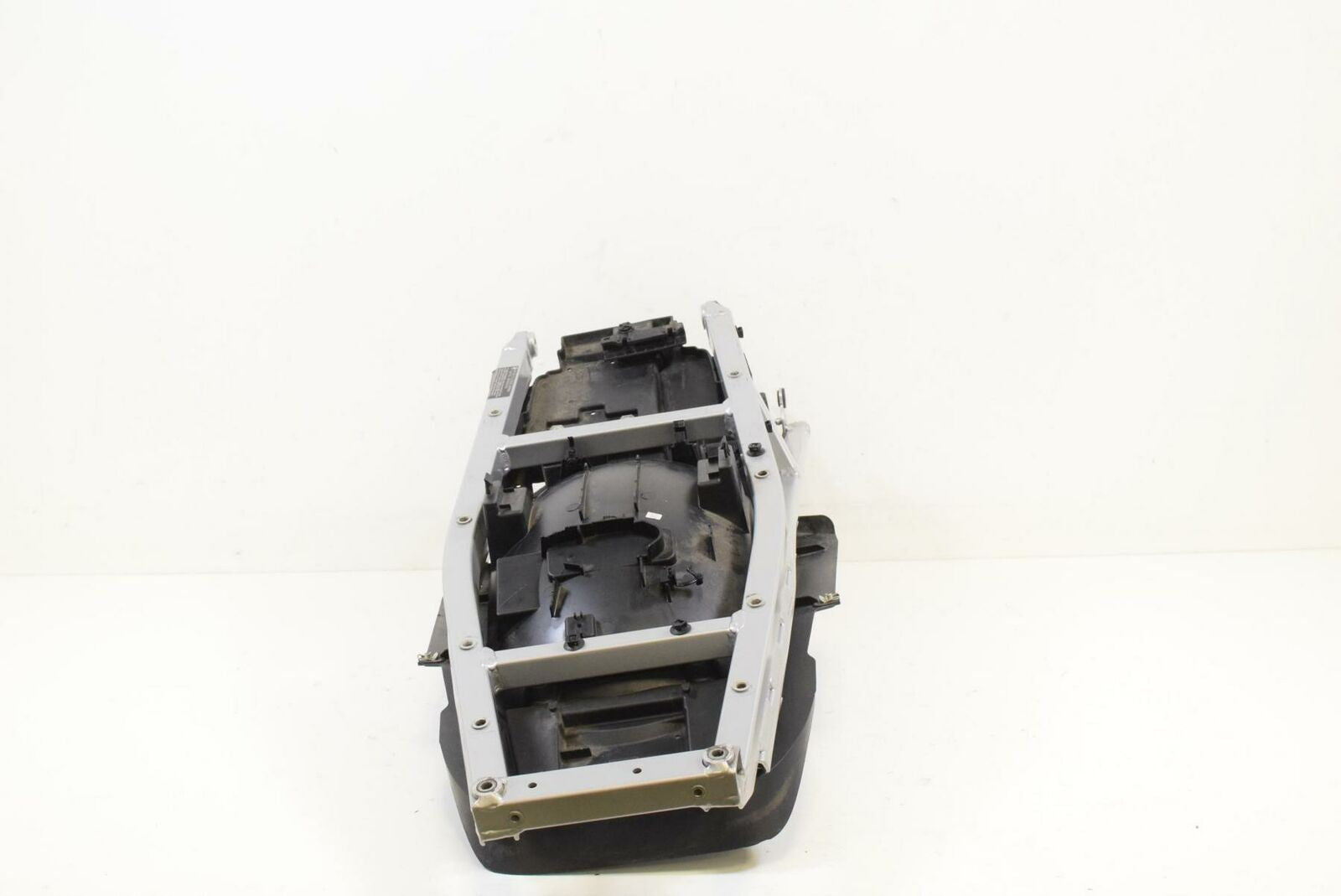 2016 BMW R1200RT R1200 RT RTW K52 Rear Subframe Sub Frame STRAIGHT 46518528588 {{ shop.shopifyCountryName }} - Mototech271