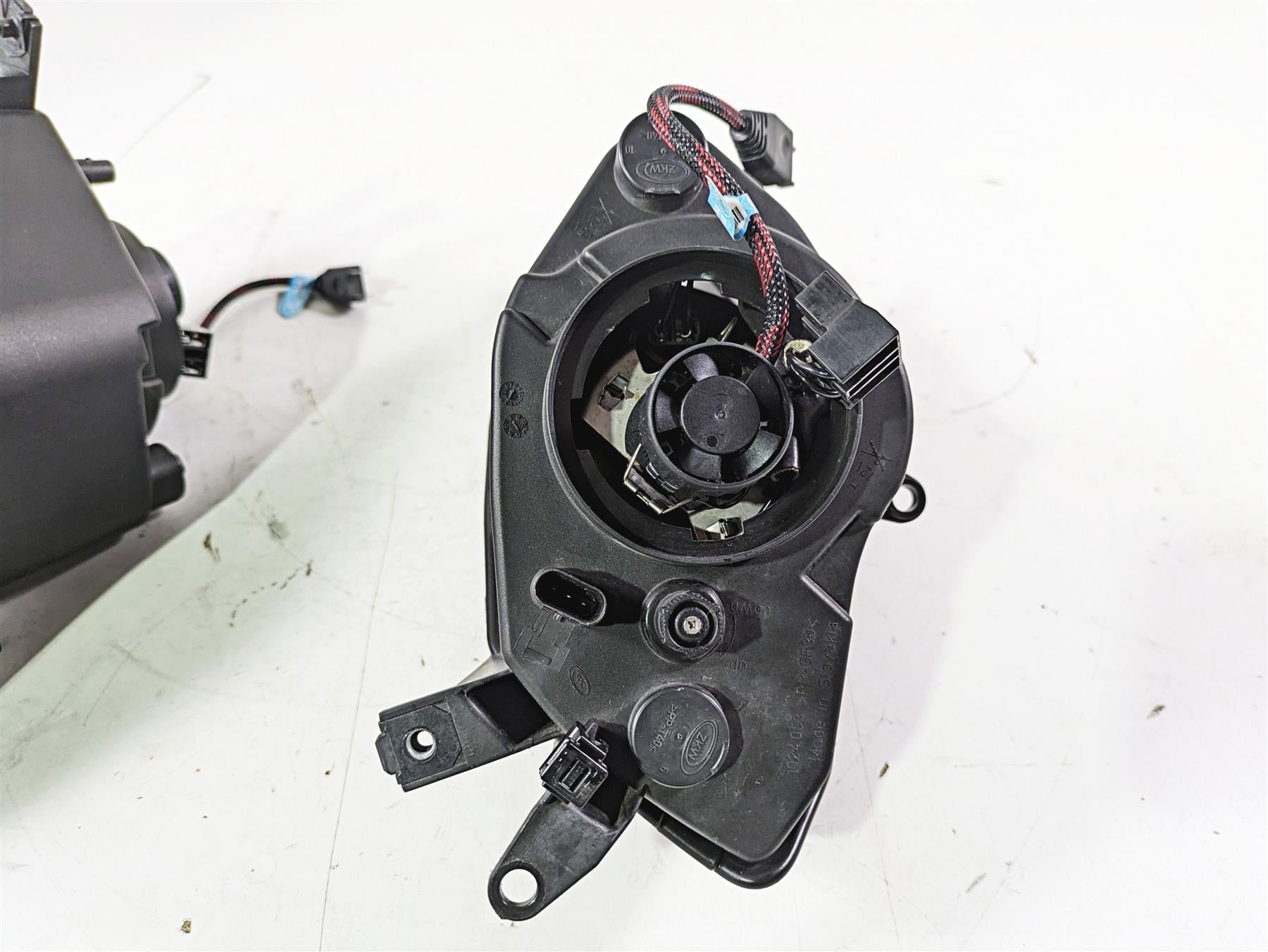 2019 BMW S1000XR K49 Head Light Lamp Low High Beam Set - Read 63128549851 {{ shop.shopifyCountryName }} - Mototech271