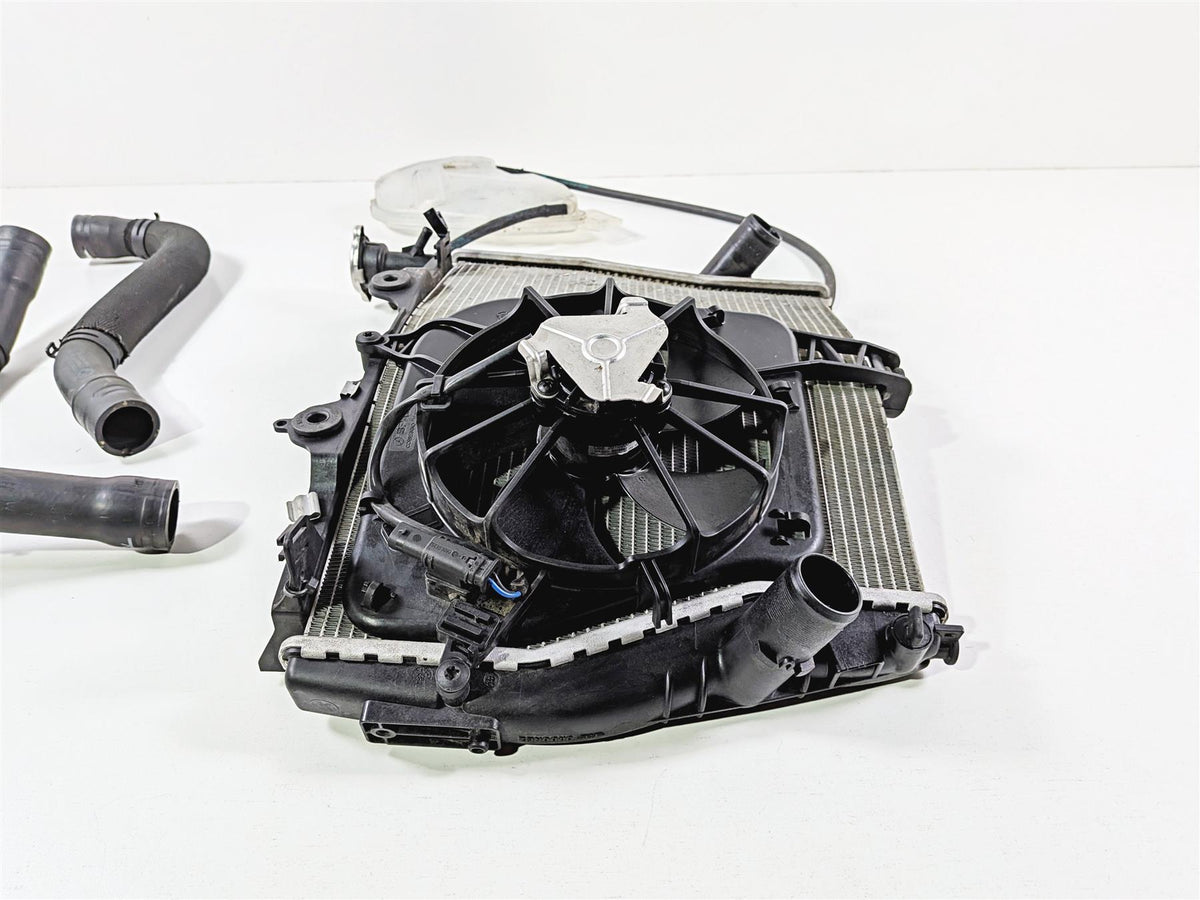 2017 BMW S1000RR K46 Radiator Fans Reservoir And Hoses - No Leaks 17118546822 {{ shop.shopifyCountryName }} - Mototech271