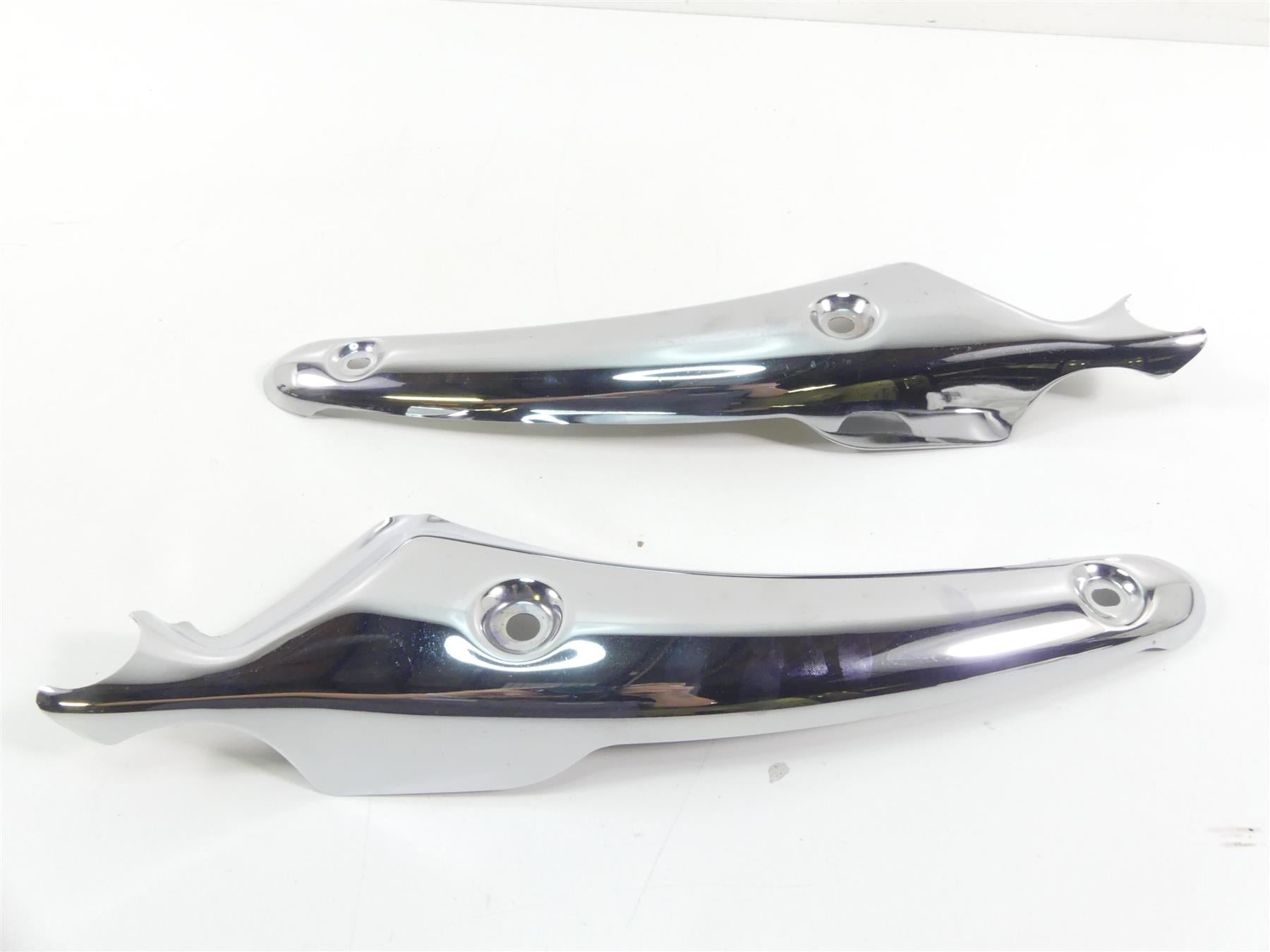 2013 Triumph Rocket 3 Touring Rear Fender Chrome Braces Struts T2306014 T2306024 {{ shop.shopifyCountryName }} - Mototech271