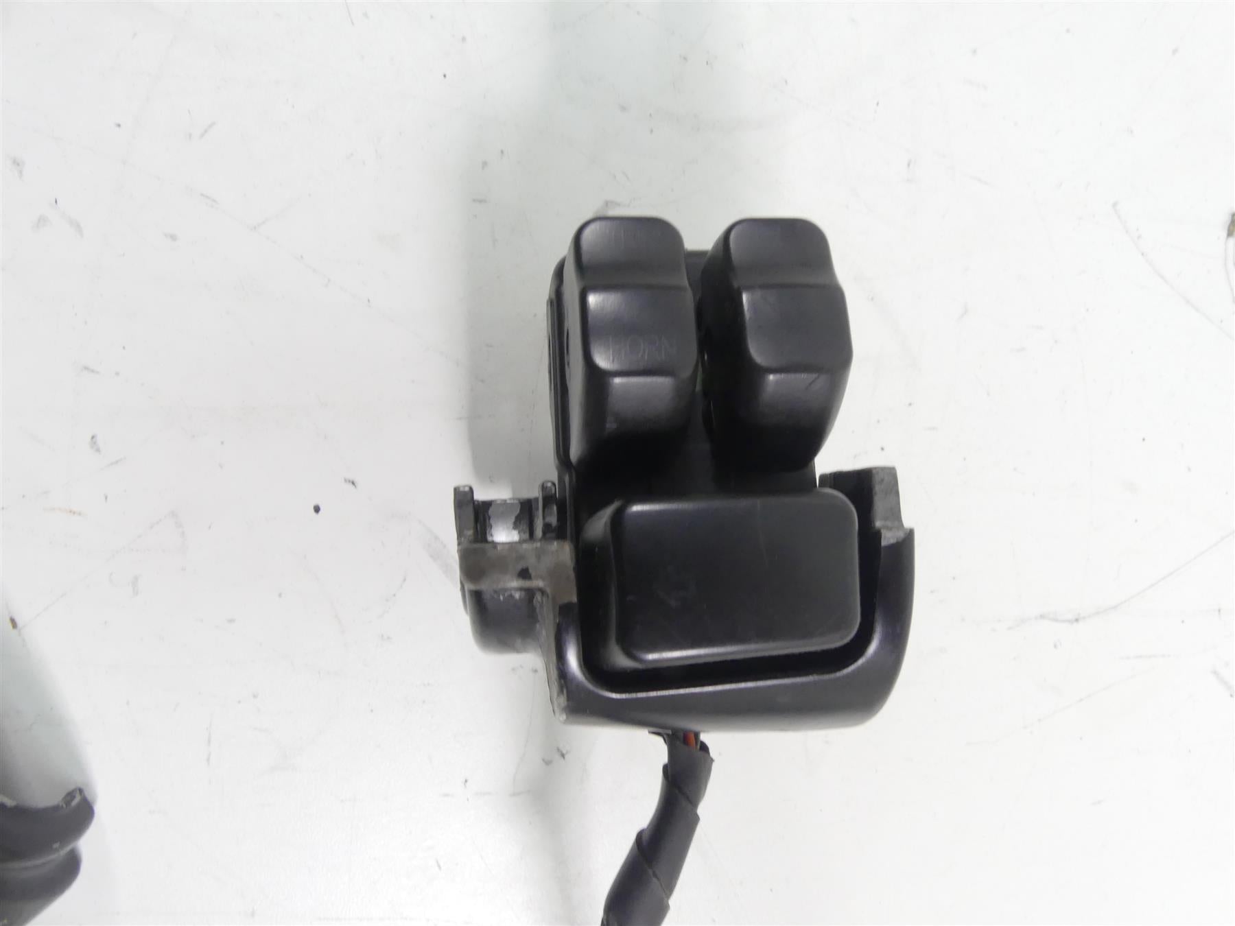 2014 Harley Sportster XL1200 C Left Hand Light Control Switch 72949-12 {{ shop.shopifyCountryName }} - Mototech271