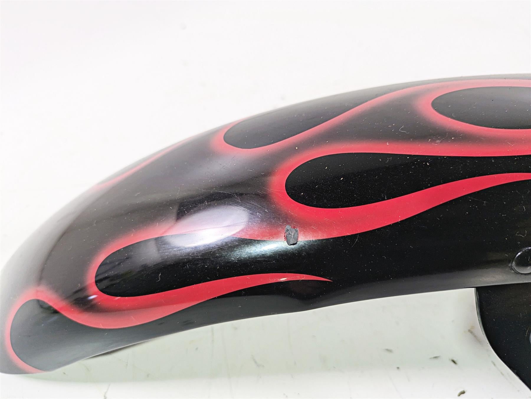 2007 Harley FXDWG Dyna Wide Glide Front Fender Red Flames 60141-06B {{ shop.shopifyCountryName }} - Mototech271
