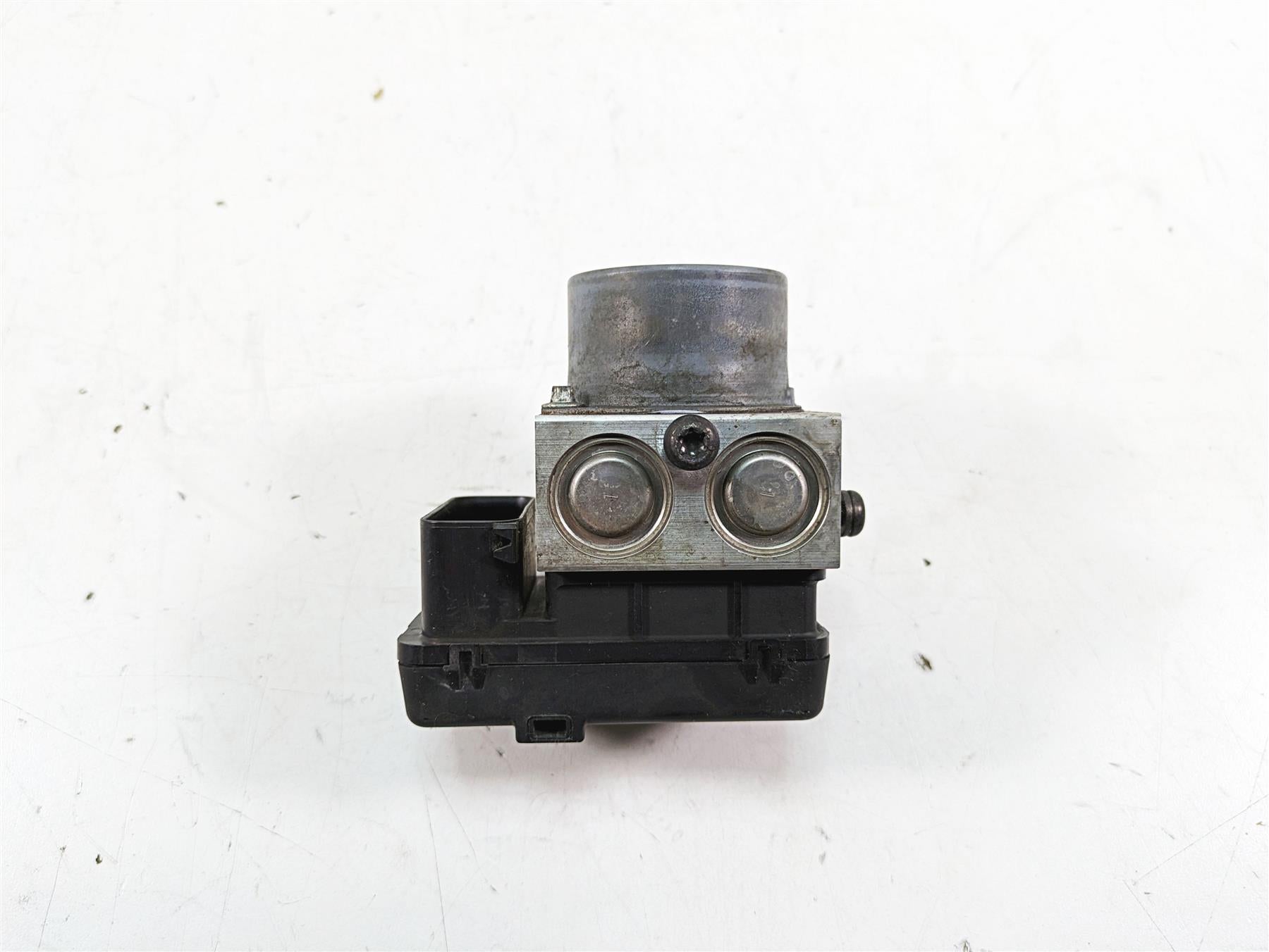 2015 Harley FXDL Dyna Low Rider Abs Brake Pump Unit Module 48341-12 {{ shop.shopifyCountryName }} - Mototech271