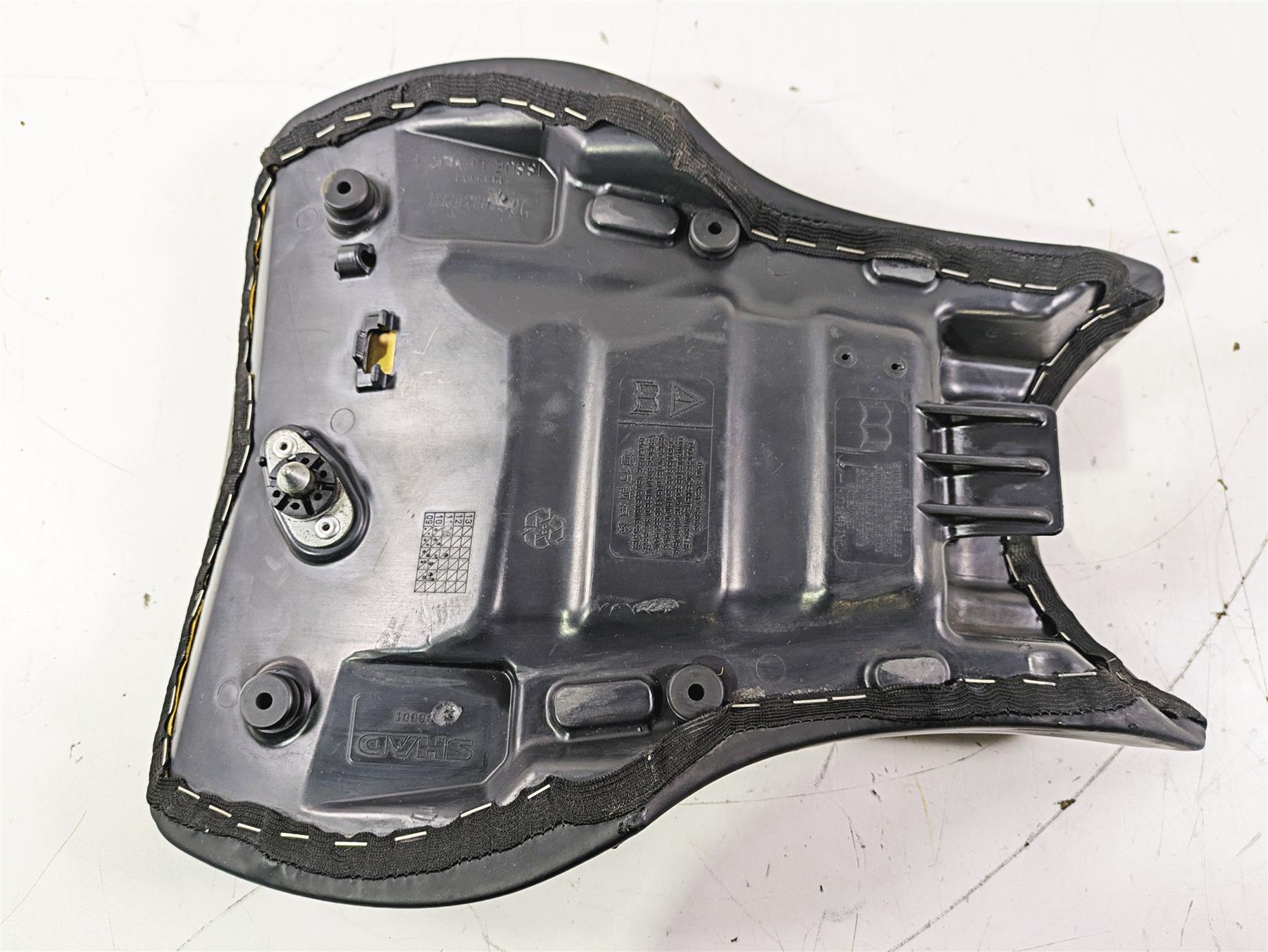 2012 Triumph Daytona 675 Front Driver Rider Seat Saddle - Read T2306512 {{ shop.shopifyCountryName }} - Mototech271