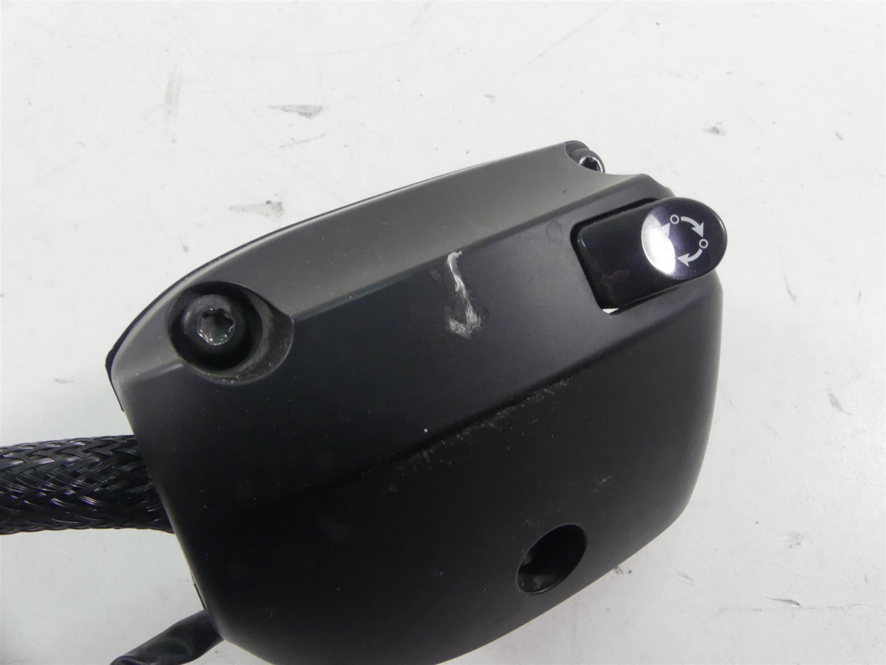 2016 Indian Chief Dark Horse Left Hand Light Horn Blinker Control Switch 4015198 {{ shop.shopifyCountryName }} - Mototech271