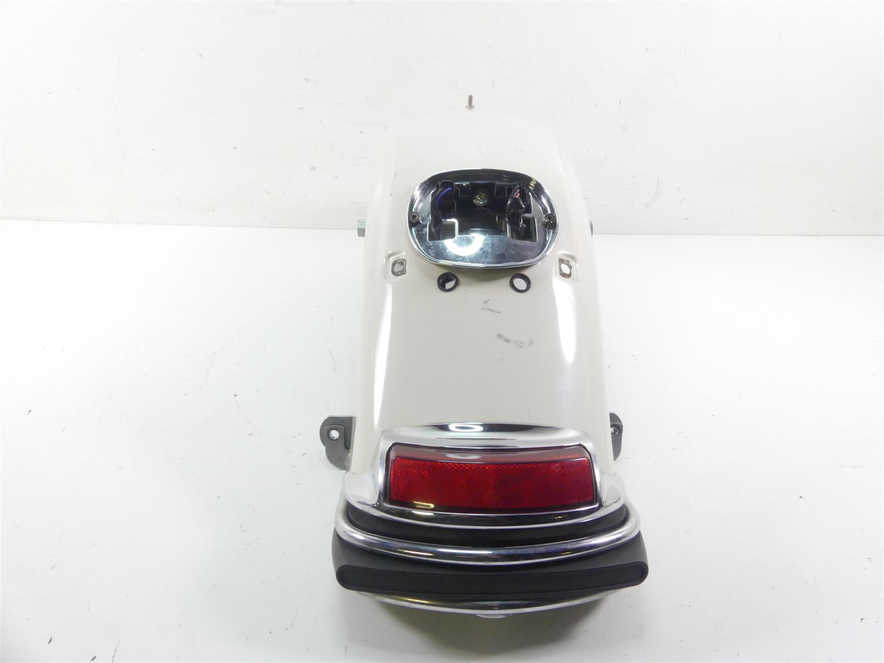 2012 Harley Touring FLHTP Electra Glide Rear Oem Fender 59579-09A {{ shop.shopifyCountryName }} - Mototech271