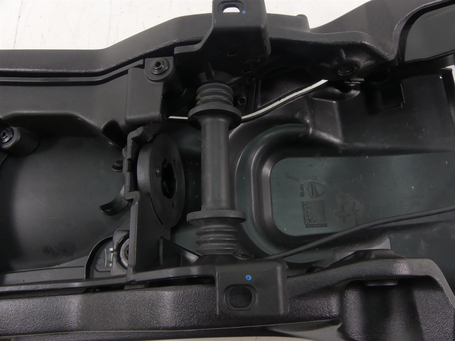 2015 Ducati Diavel Carbon Red Subframe + Inner Fender Set - Read 47110224CB {{ shop.shopifyCountryName }} - Mototech271