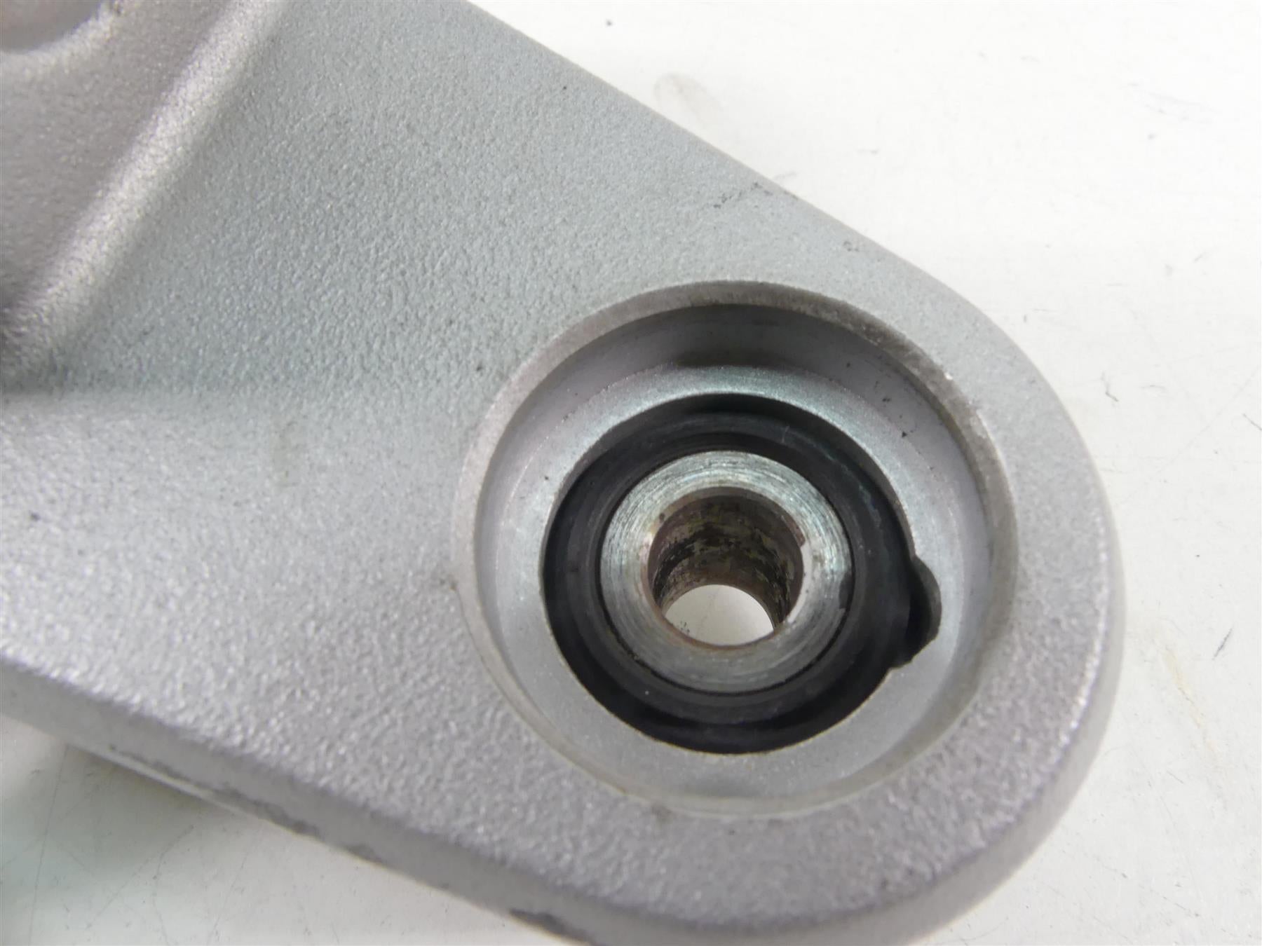 2003 BMW R1150 GS R21 Showa Upper Triple Tree Steering Clamp 31422314505 {{ shop.shopifyCountryName }} - Mototech271