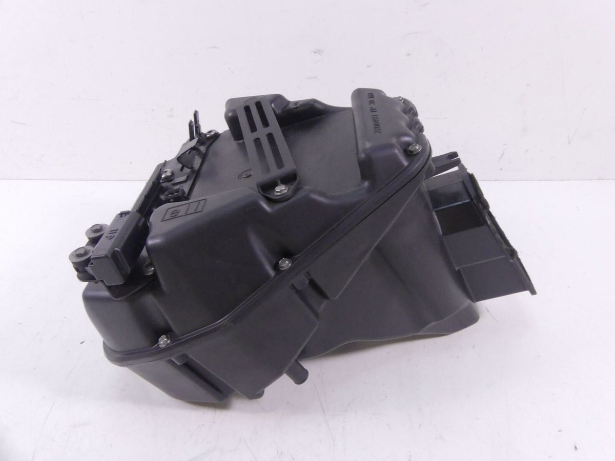 2009 Triumph Street Triple 675R Air Filter Cleaner Breather Box T2200492 {{ shop.shopifyCountryName }} - Mototech271