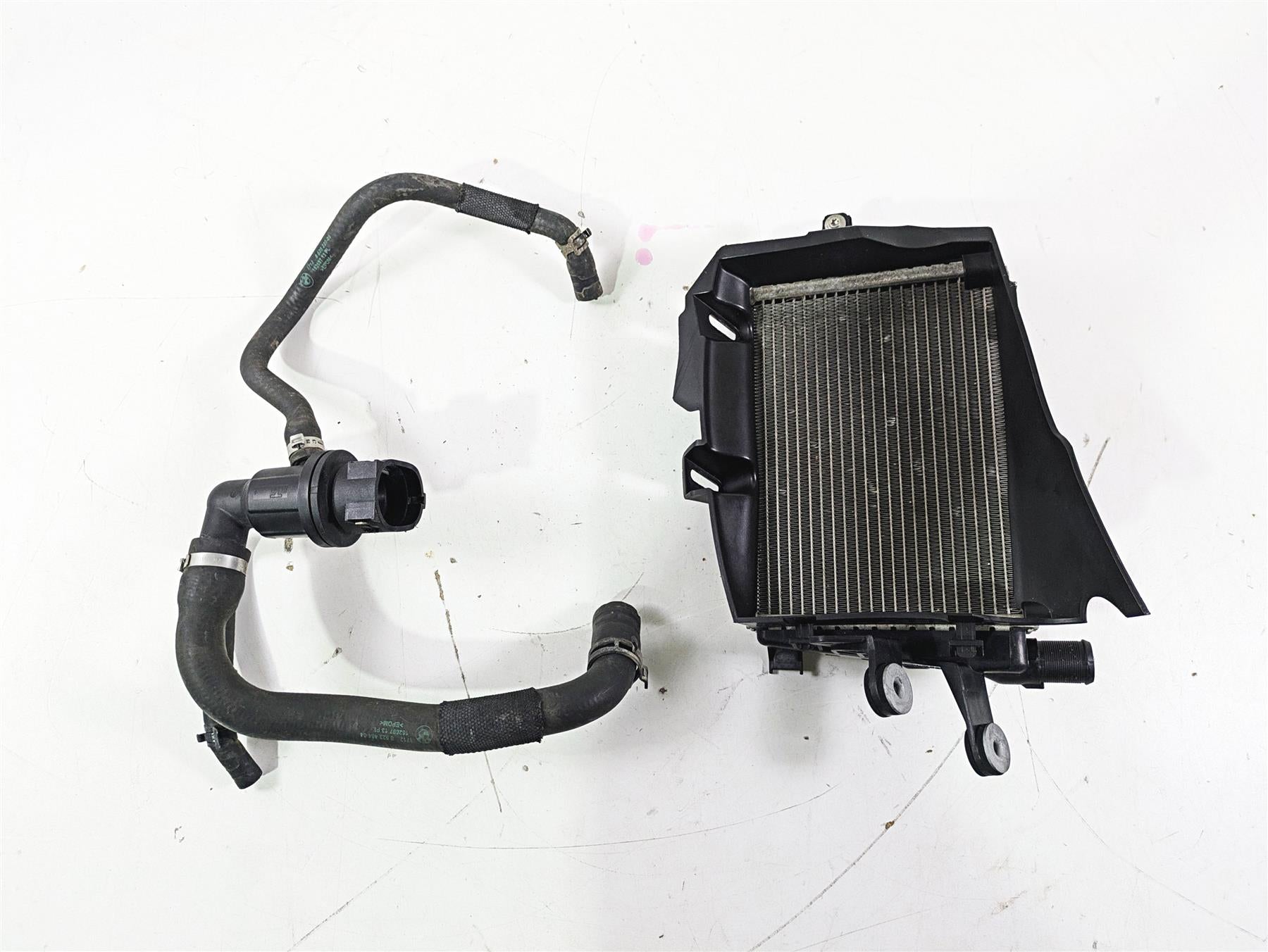 2015 BMW R1200GS Adv K51 Left Radiator Thermostat Fan Cover 17118546408 {{ shop.shopifyCountryName }} - Mototech271