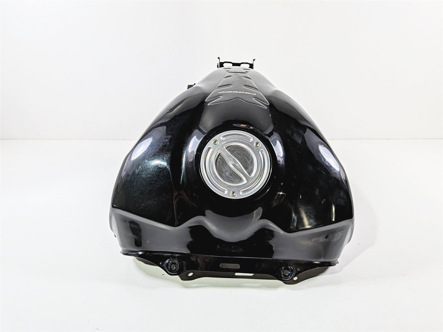2008 Yamaha YZF R1 RN19 Fuel Gas Petrol Tank - Dent On Left Side