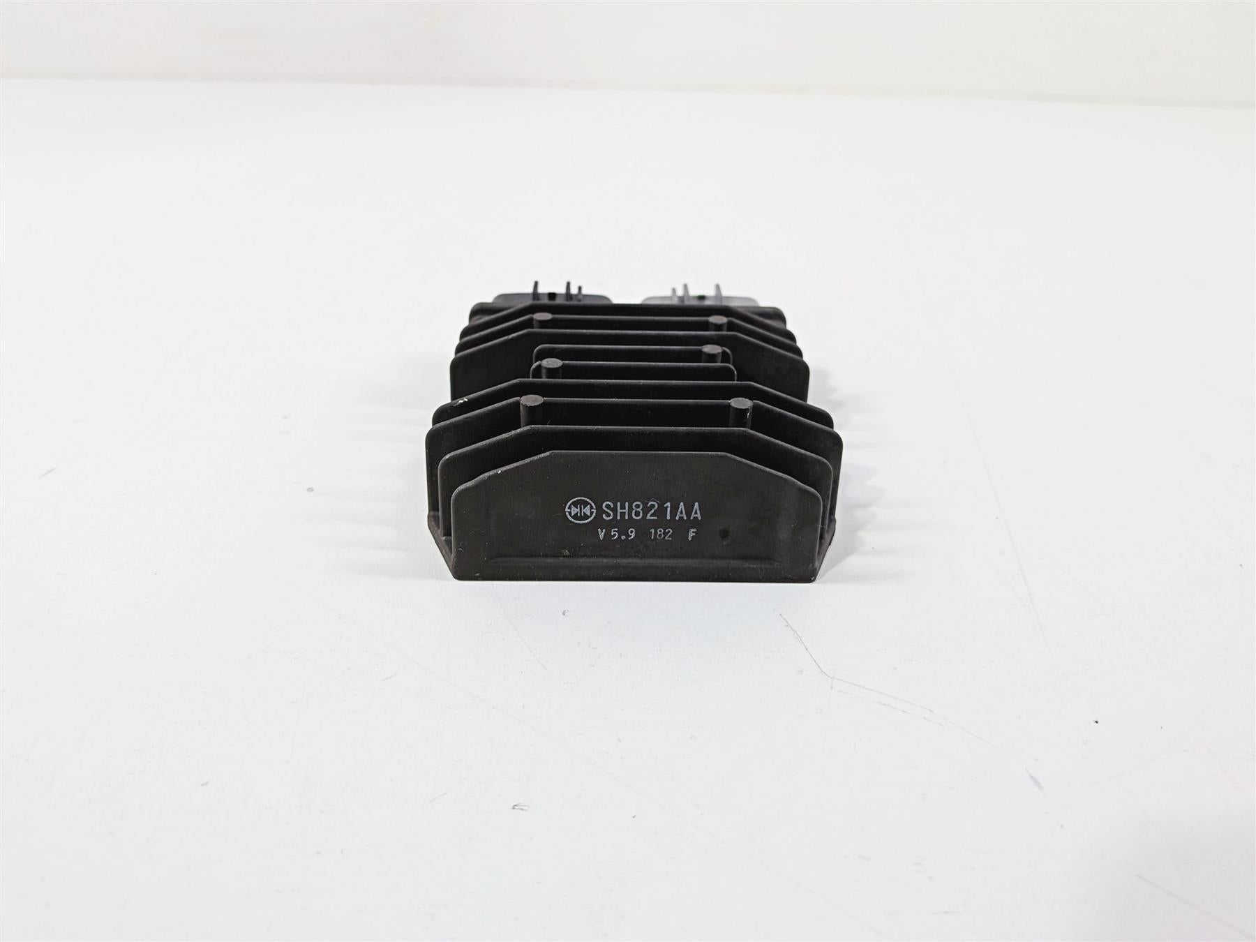 2016 Ducati Hypermotard 939 SP Rectifier Voltage Regulator SH821AA 54040321A-Mototech271