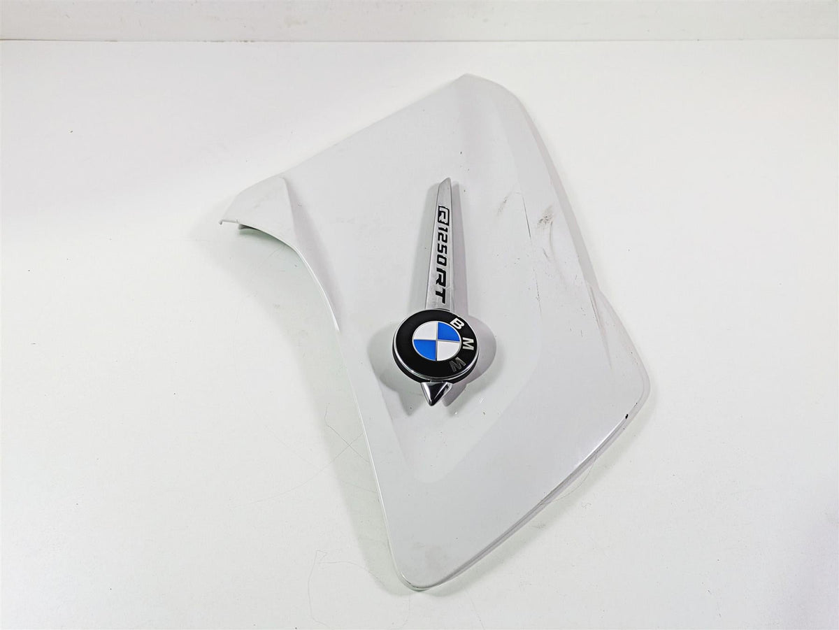 2019 BMW R1250RT K52 Left Emblem Side Covers Fairing Cowl - Read 46638566227 {{ shop.shopifyCountryName }} - Mototech271