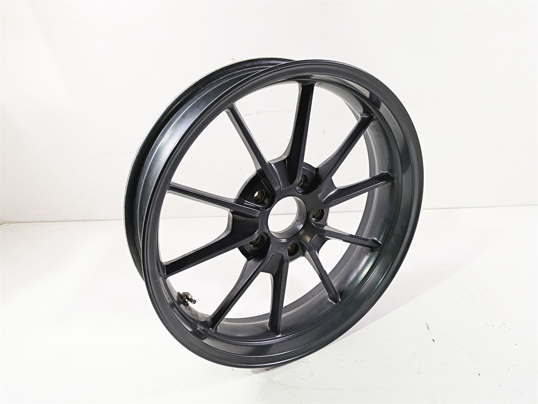 2013 Triumph Tiger 1215 Explorer Straight 17x4 Rear Wheel Cast Rim T2013222 {{ shop.shopifyCountryName }} - Mototech271