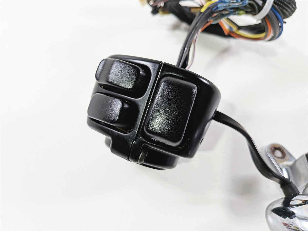 2011 Harley FXDF Dyna Fat Bob Left Hand Control Switch & Turn Signal 71682-06A {{ shop.shopifyCountryName }} - Mototech271