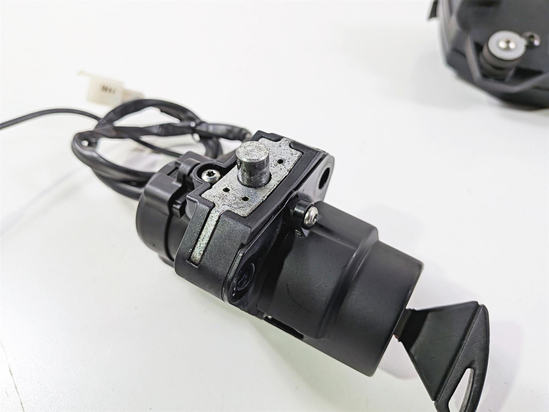2018 Aprilia RSV4 RR Speedometer Cdi Ignition Switch Key Set 858580 2D000556 {{ shop.shopifyCountryName }} - Mototech271