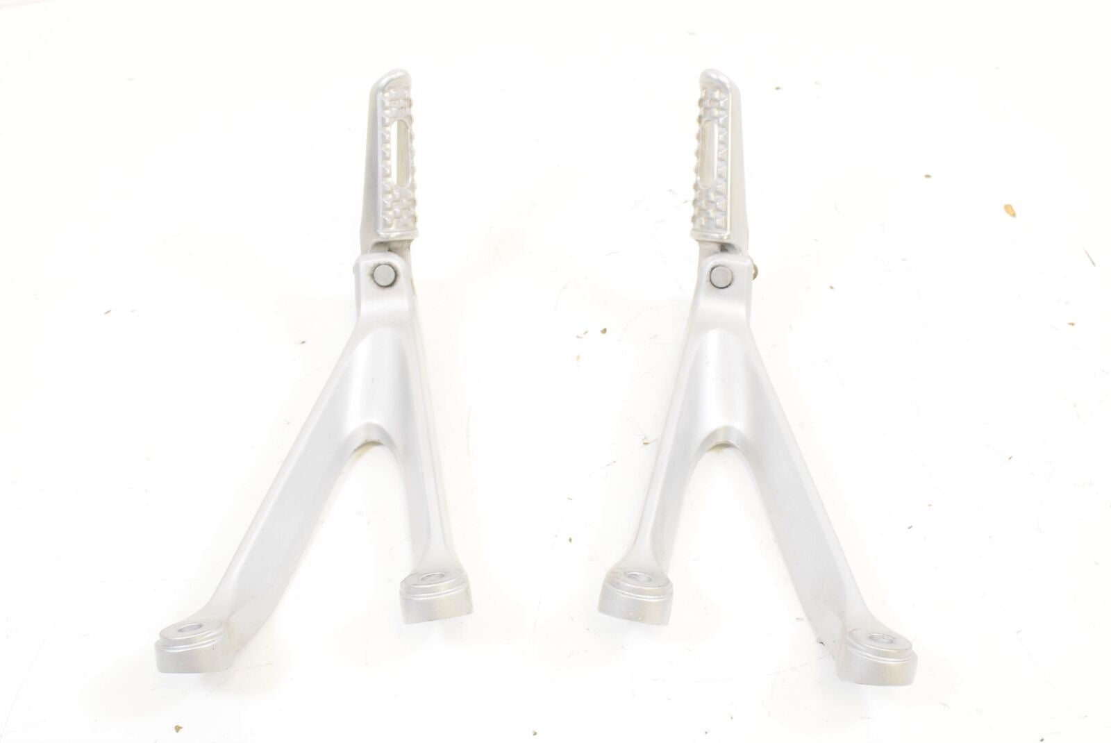 2014 Honda CBR1000RR CBR1000 Rear Passenger Footpeg Foot Ped SET 50760-MFL-D20 {{ shop.shopifyCountryName }} - Mototech271