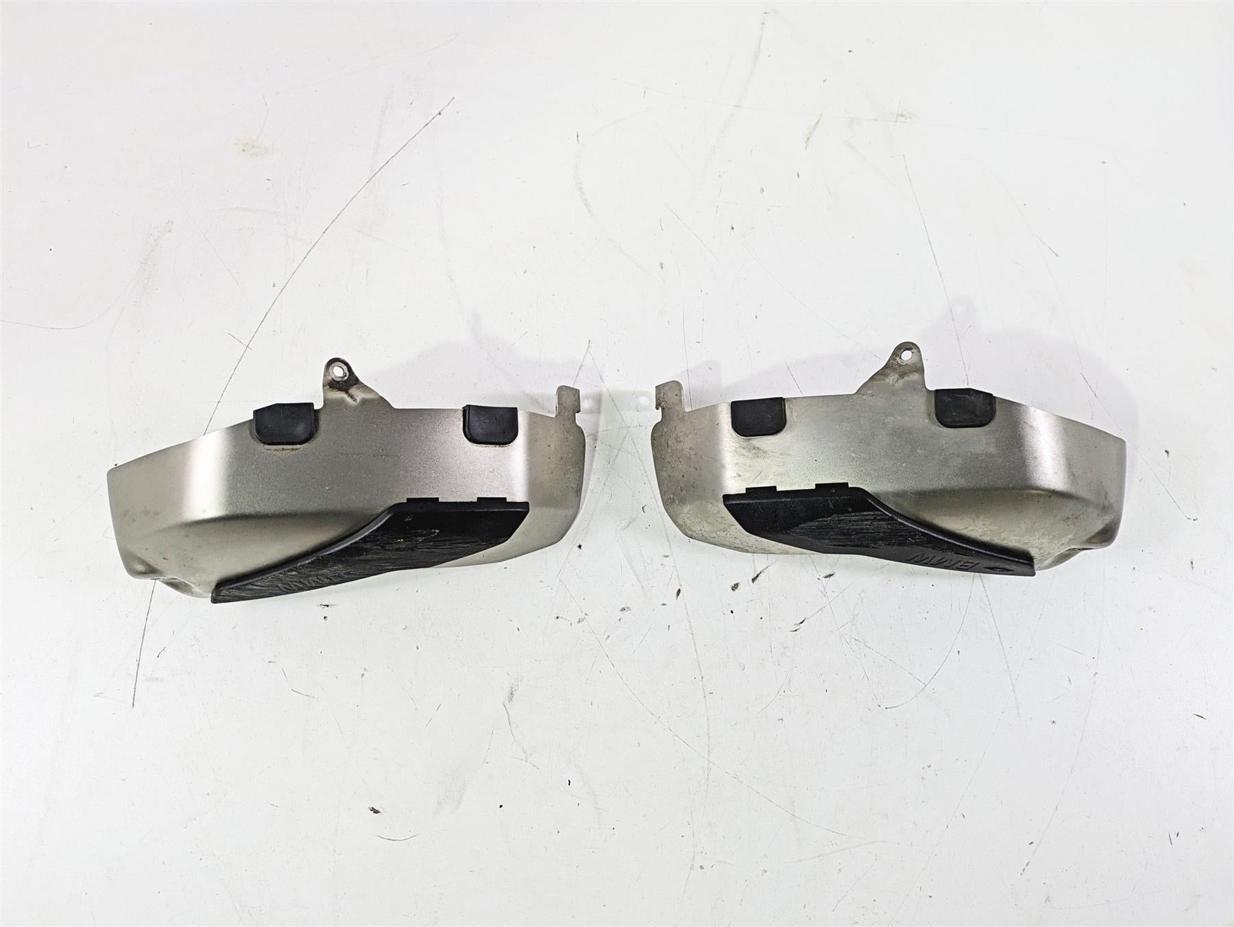 2016 BMW R1200RS K54 Valve Cover Protection Guard 77142465251 {{ shop.shopifyCountryName }} - Mototech271