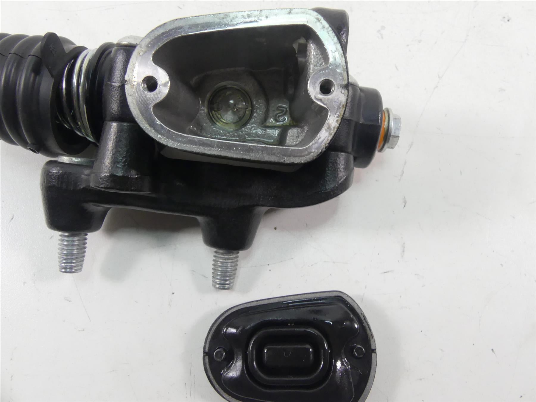 2020 Harley Sportster XL1200 NS Iron Rear Brake Master Cylinder 41700025 {{ shop.shopifyCountryName }} - Mototech271