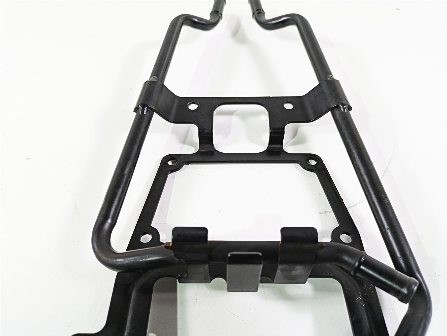 2017 Harley Touring FLHTKSE CVO E-Glide Coolant Crossover Hose Mount 12700091A {{ shop.shopifyCountryName }} - Mototech271