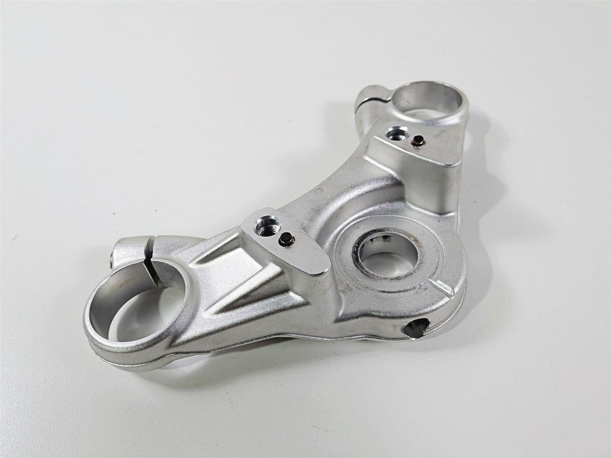 2023 BMW R nineT Scrambler K23 Upper Triple Tree Steering Clamp 31428558709 {{ shop.shopifyCountryName }} - Mototech271
