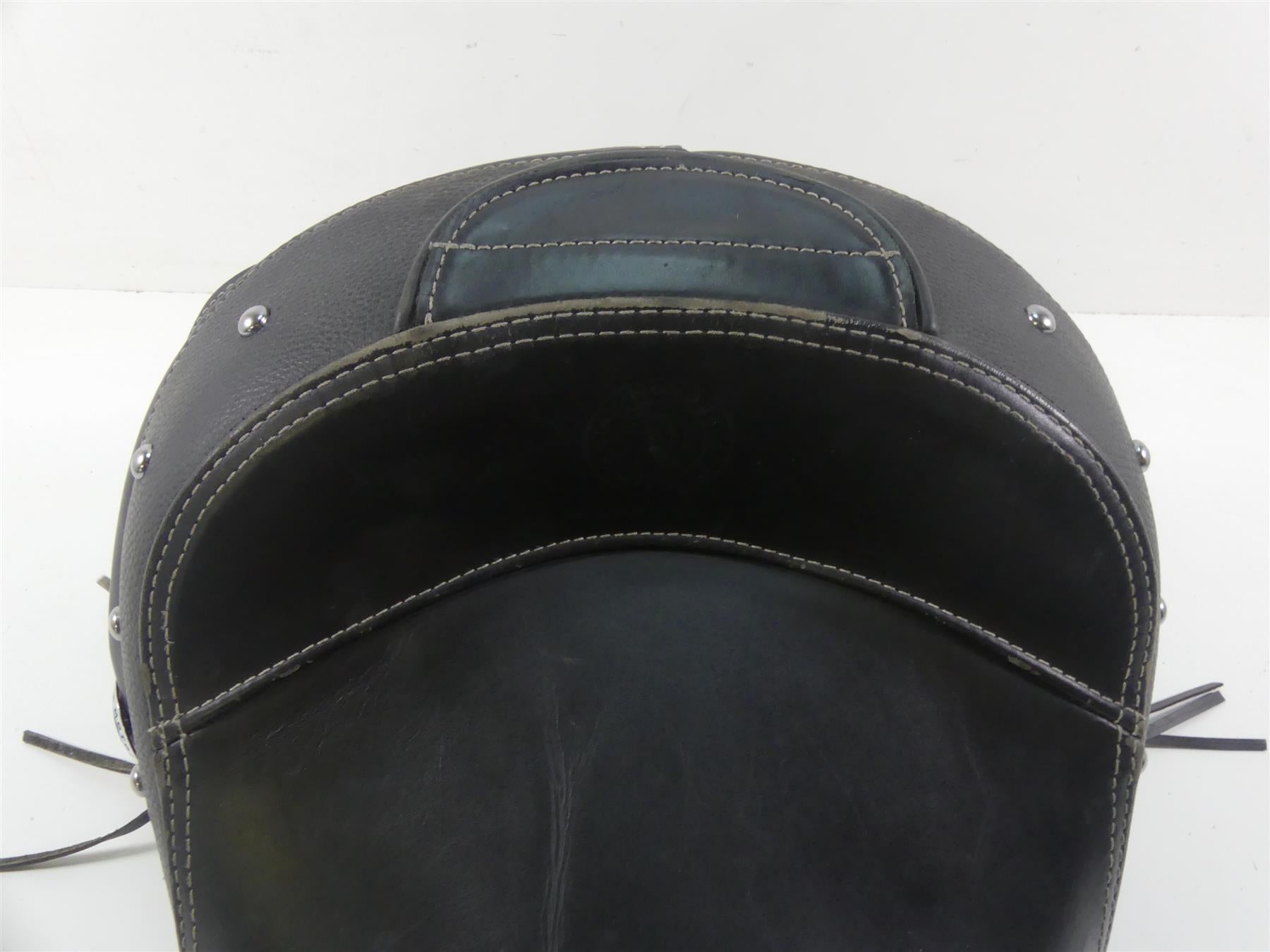 2016 Indian Chieftain Dark Horse Front Rider Driver Studded Saddle Seat 2205996 {{ shop.shopifyCountryName }} - Mototech271