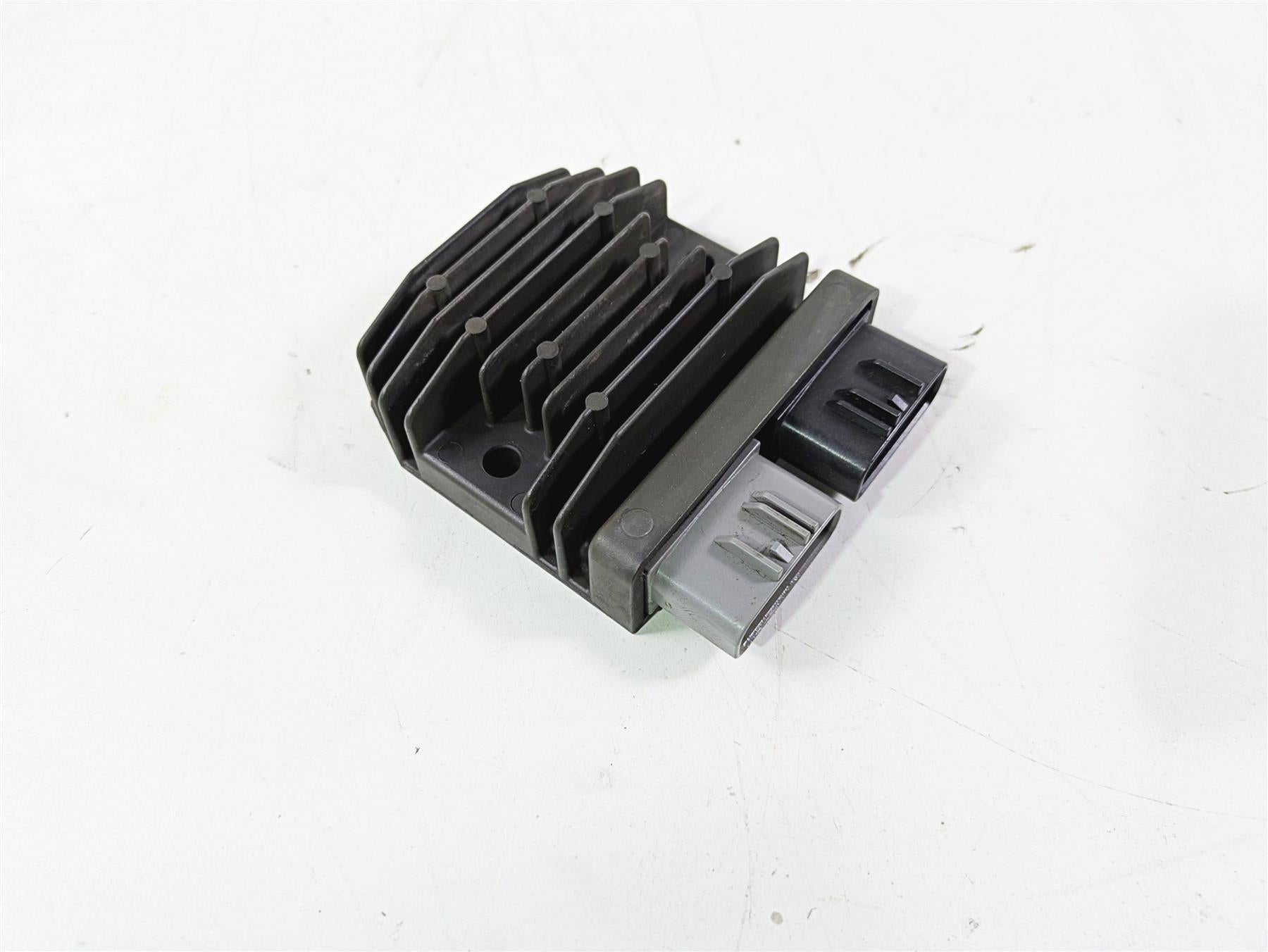 2016 BMW R1200RS K54 Rectifier Voltage Regulator FH020AA 12318523367 {{ shop.shopifyCountryName }} - Mototech271