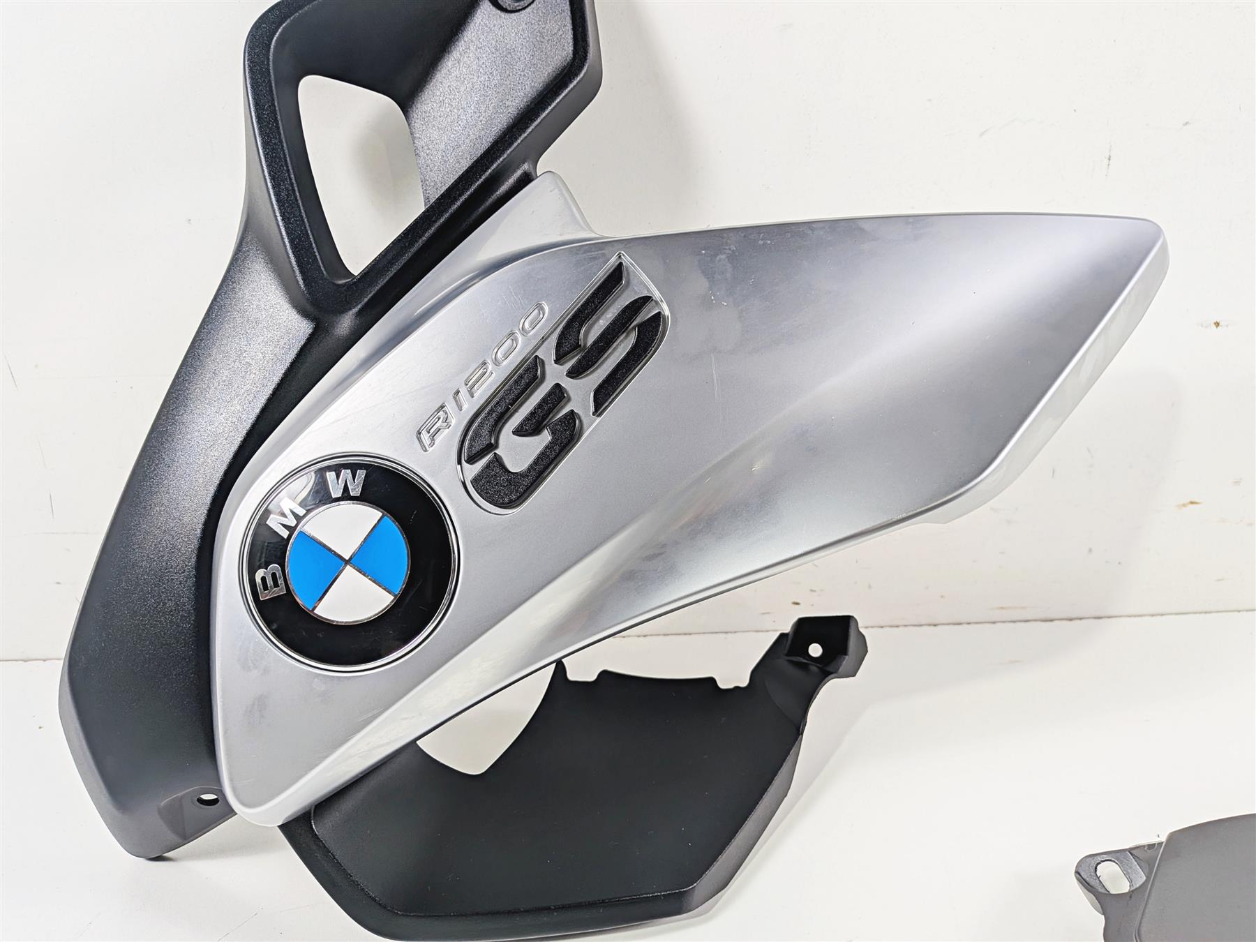 2016 BMW R1200 GS K50 Right Tank Side Main Fairing Emblem Set 46638533680 {{ shop.shopifyCountryName }} - Mototech271