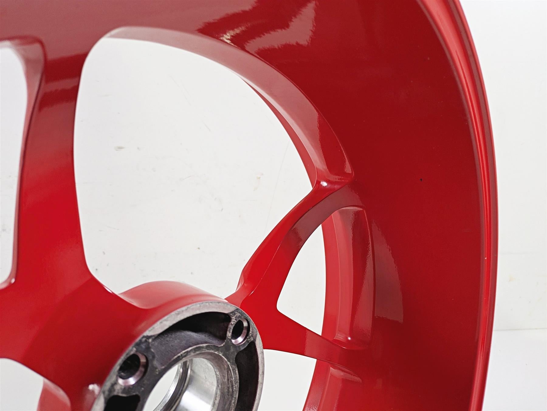 2019 Ducati Supersport 939 S Straight Red Rear Wheel Rim 17x5.5 50211941AB {{ shop.shopifyCountryName }} - Mototech271