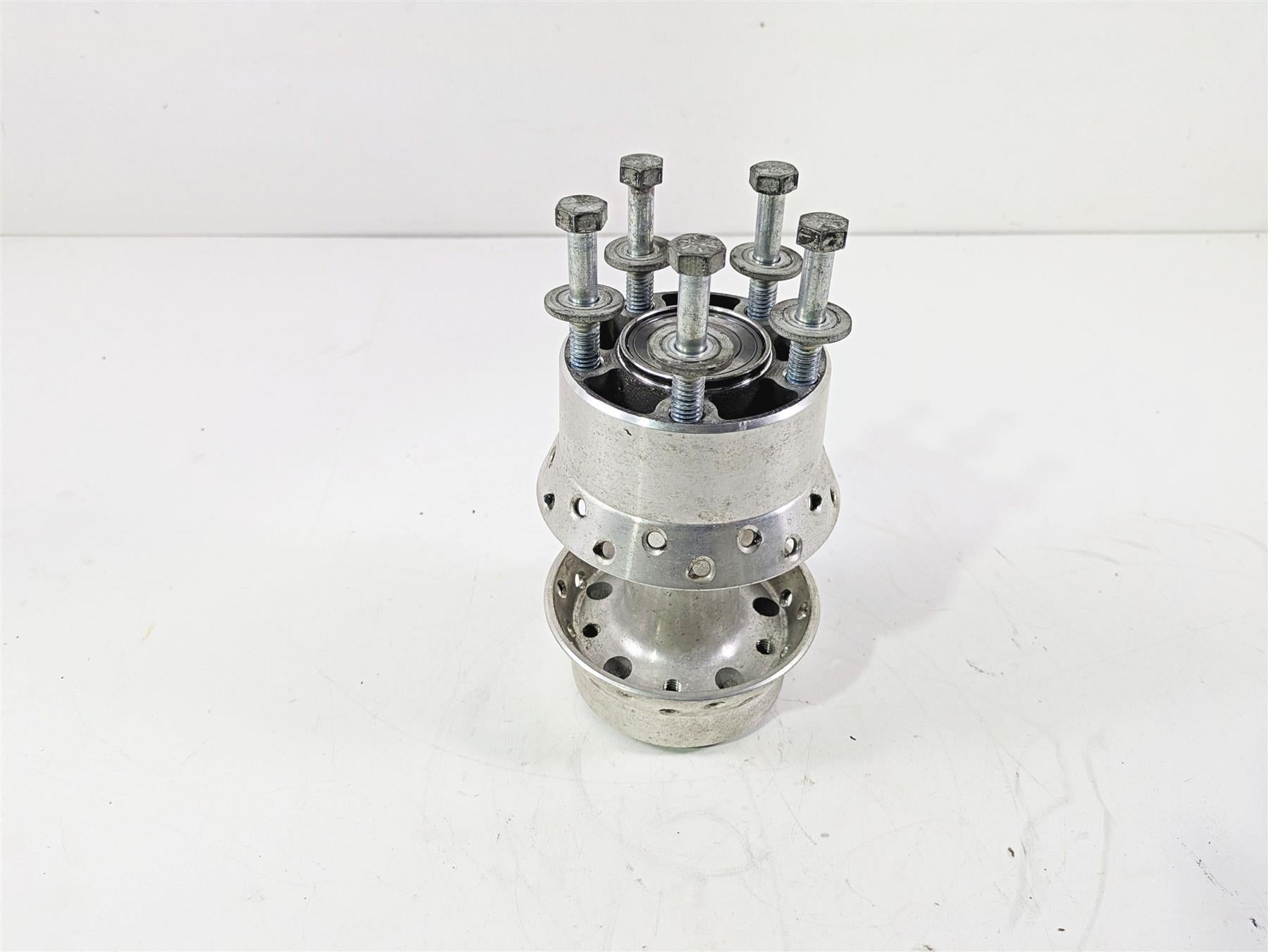 2020 Harley Softail FXST Standard Rear Wheel Hub Spoke Rim 40700-08A {{ shop.shopifyCountryName }} - Mototech271
