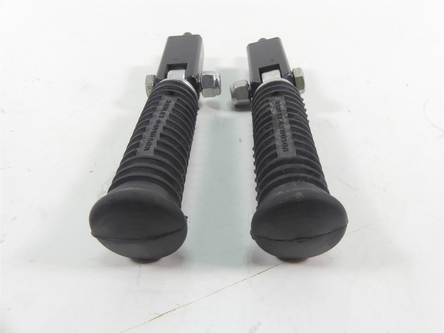 2003 Harley Sportster XL1200 C 100th Anniv Passenger Foot Peg Set 50615-83 {{ shop.shopifyCountryName }} - Mototech271